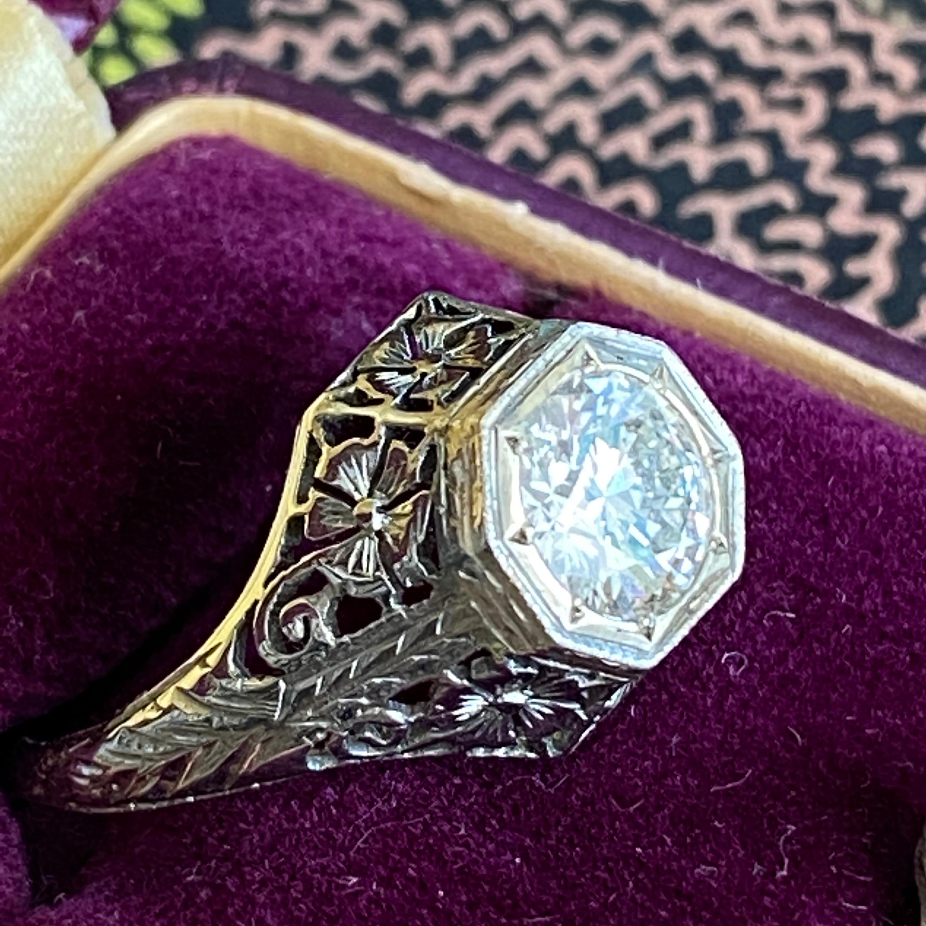 Art Deco 1.18ct Diamond 18K White Gold Ring For Sale 3