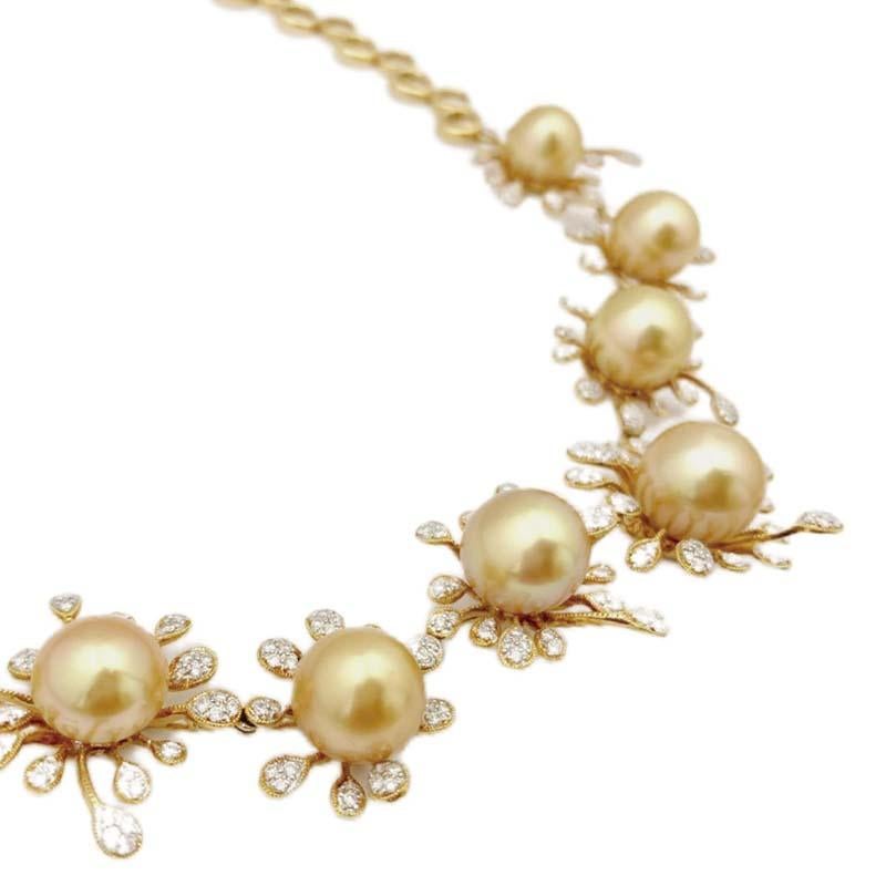 Collier Art déco en or jaune 18 carats, perles des mers du Sud dorées de 12-13 mm et diamants en vente 2