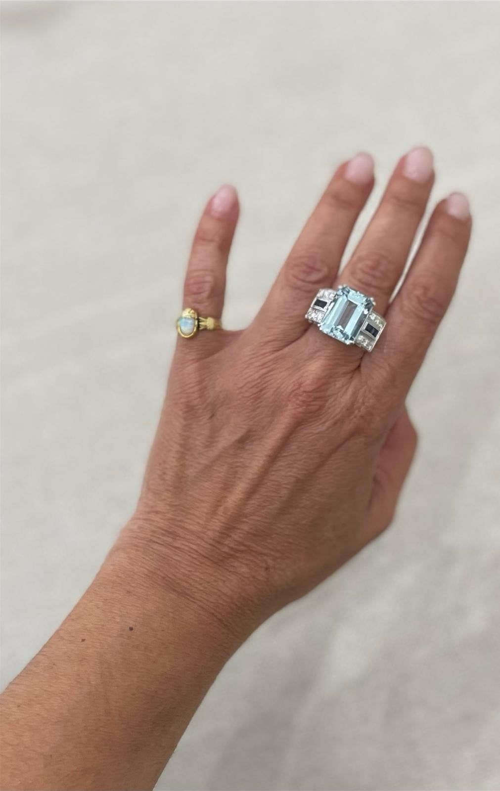 Art Deco 12 Carat Aquamarine Diamond Sapphire Gold Ring For Sale 5