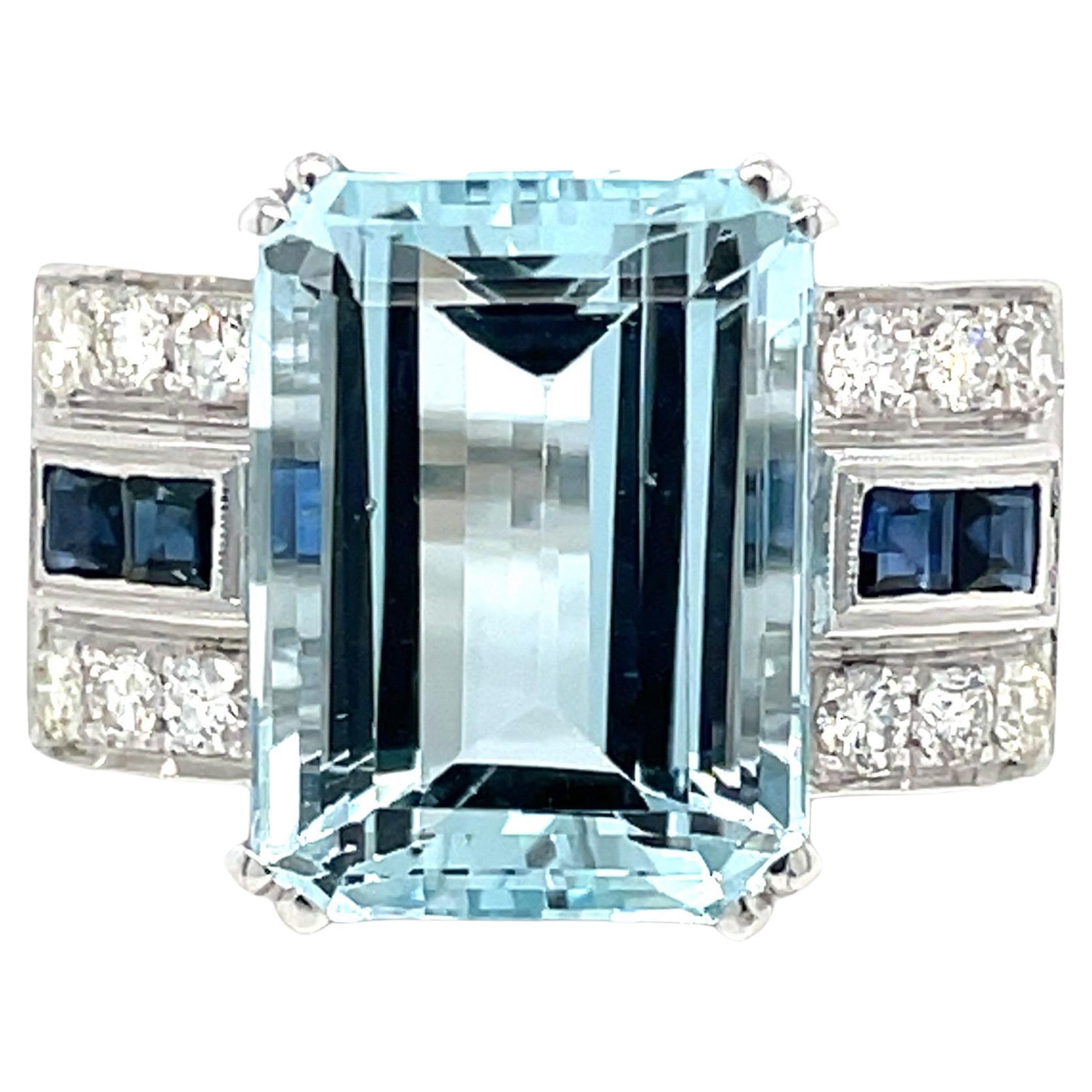 Art Deco 12 Carat Aquamarine Diamond Sapphire Gold Ring For Sale