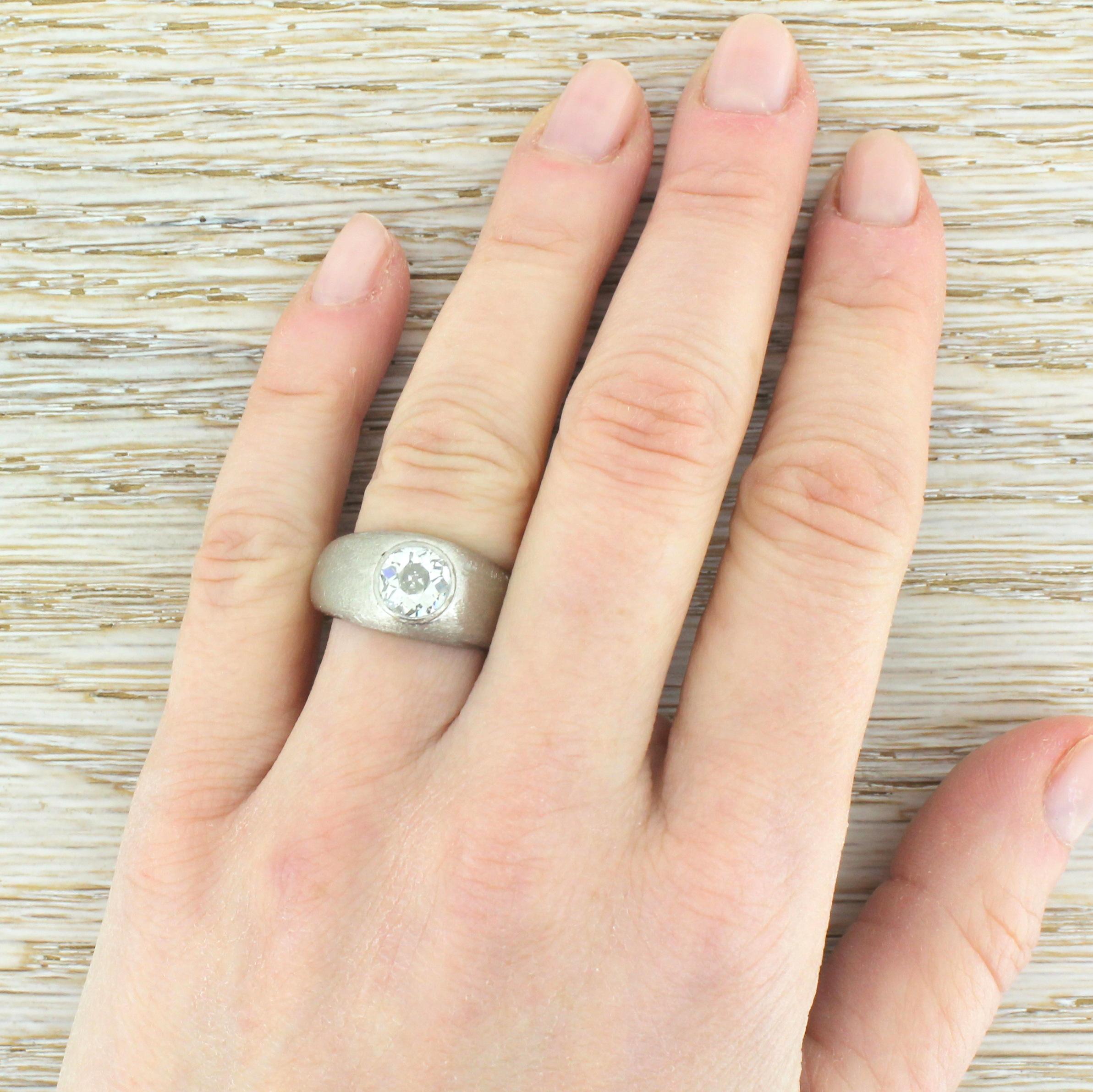 Women's or Men's Art Deco 1.20 Carat Old Cut Diamond Platinum Solitaire Ring For Sale