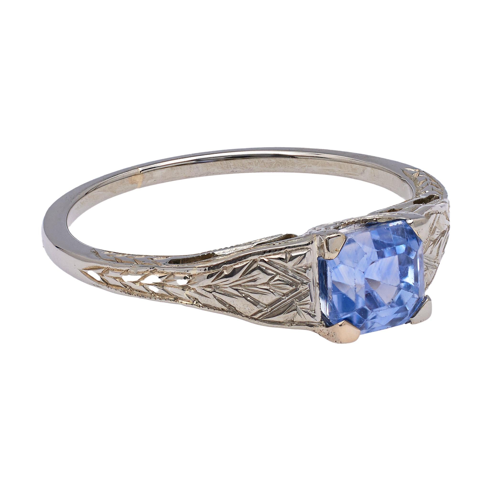 Women's or Men's Art Deco 1.20 Carat Sapphire 18k White Gold Solitaire Ring