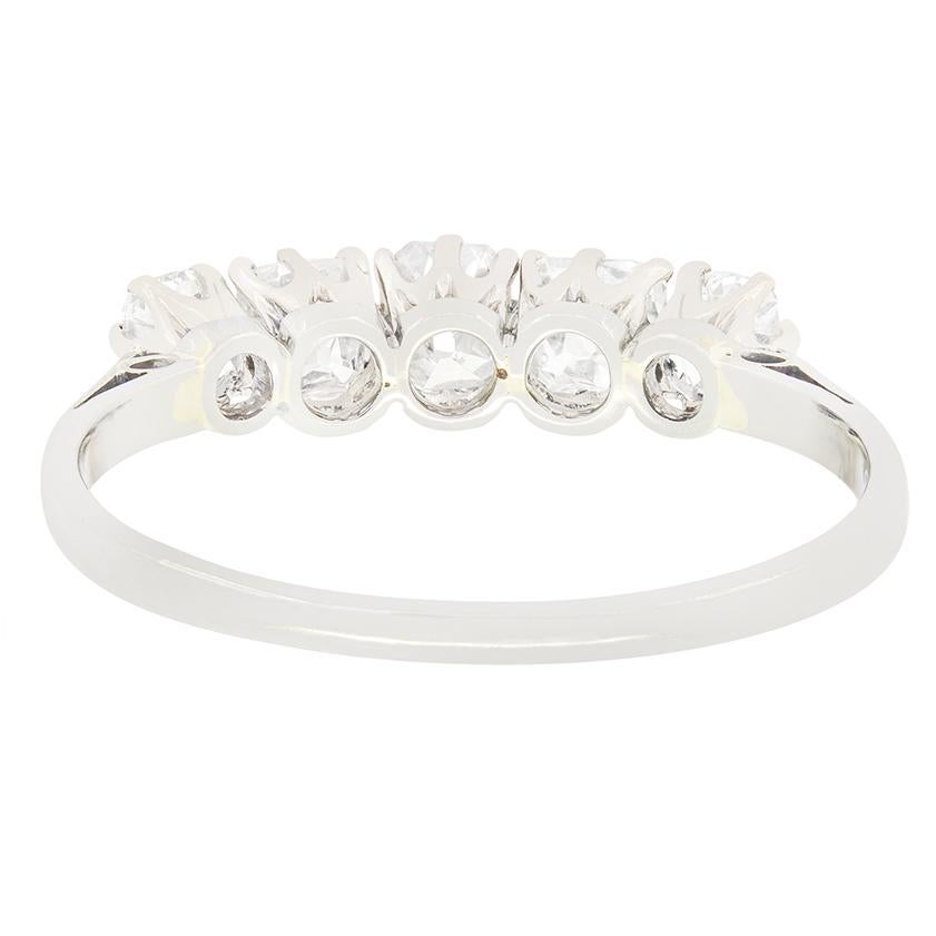 Art Deco 1,20ct Diamant Fünf Stein Ring, ca. 1920er Jahre (Alteuropäischer Brillantschliff) im Angebot