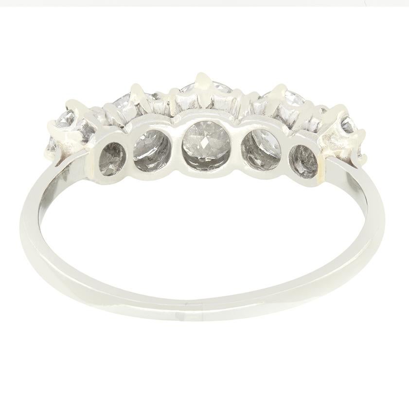 Taglio antico europeo Anello con cinque pietre di diamante in stile Art Deco da 1,20 carati, 1920 circa in vendita