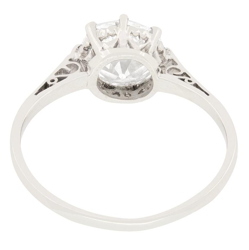 Art Deco 1.20ct Diamond Solitaire Ring, circa 1920s In Good Condition For Sale In London, GB