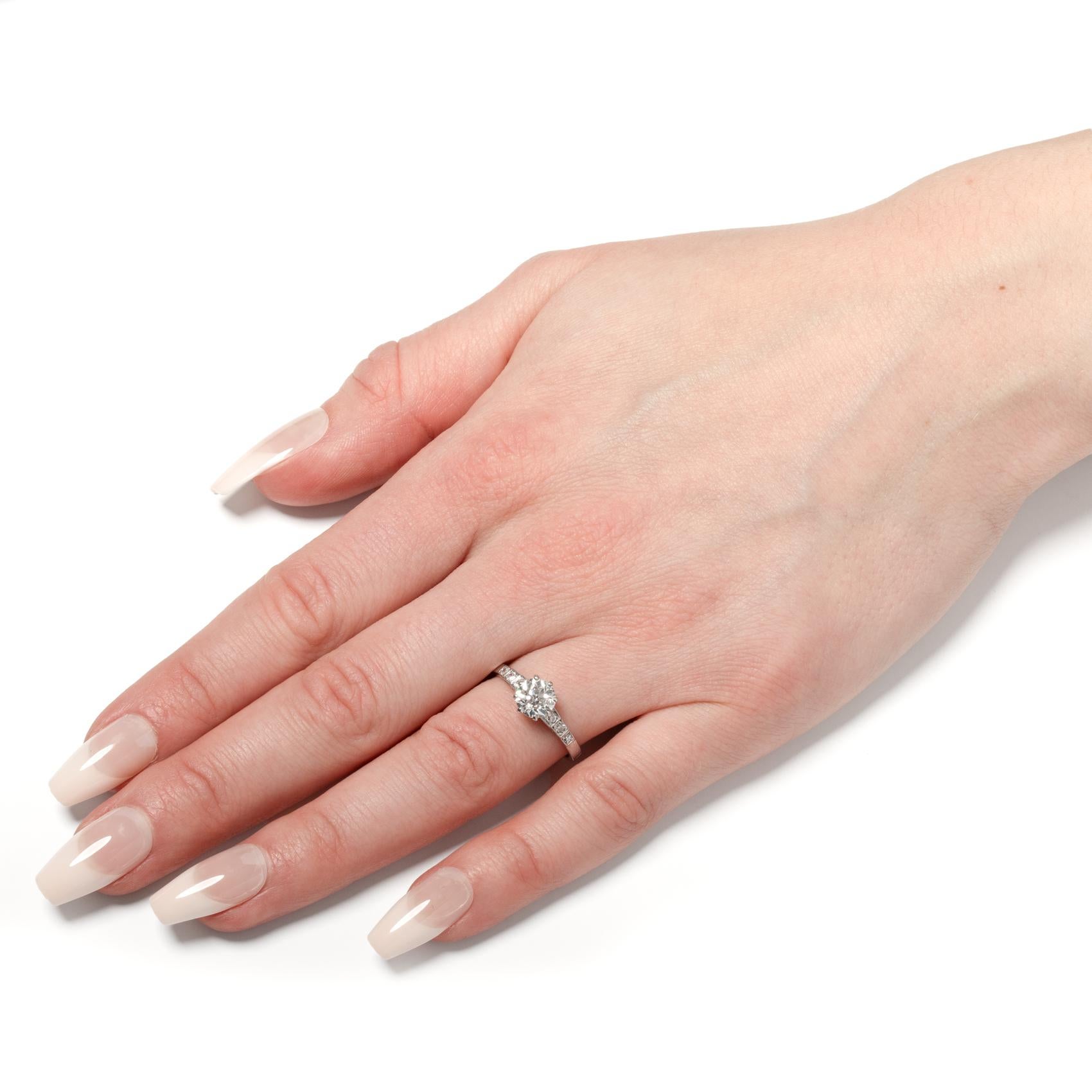 Bague solitaire Art déco avec diamant 1,20 carat, c. 1920 Unisexe en vente