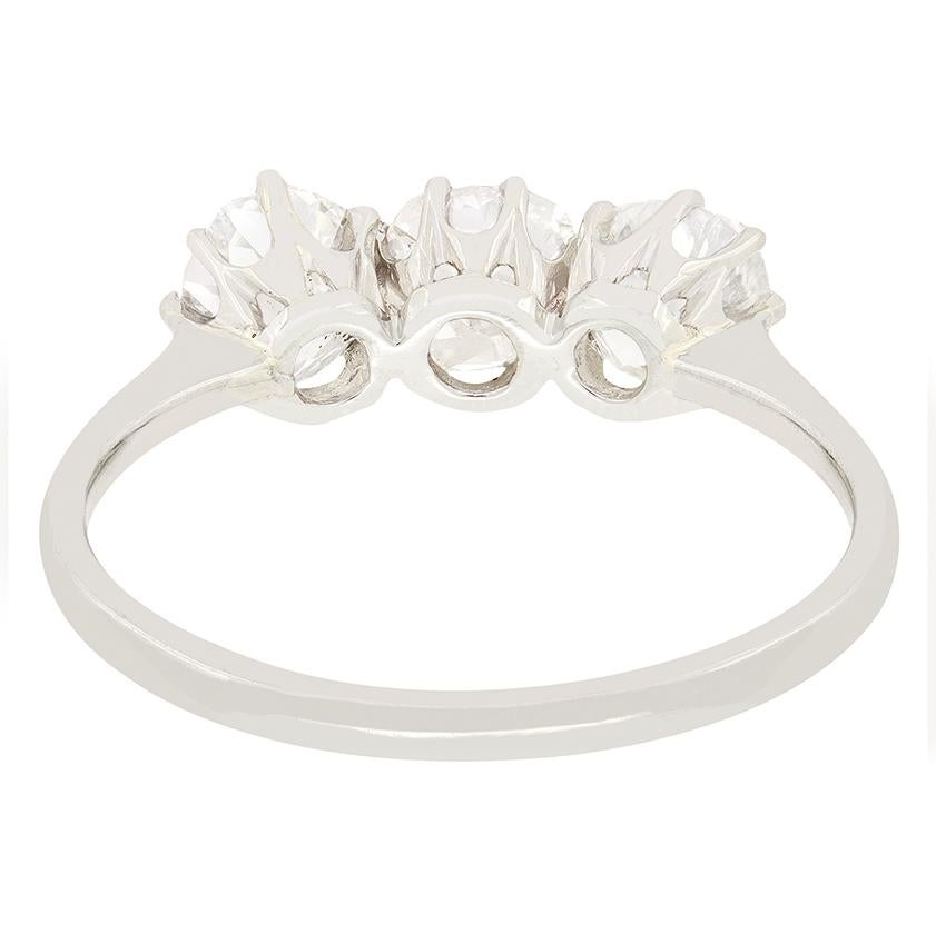 Art Deco Trilogy-Ring mit 1,20 Karat Diamant, ca. 1920er Jahre (Alteuropäischer Brillantschliff) im Angebot