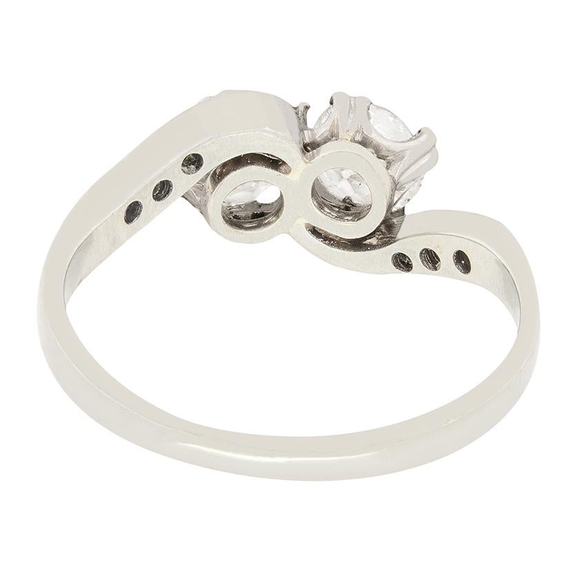Art Deco 1,20ct Diamant Zwei Stein Twist Ring, ca. 1920er Jahre (Alteuropäischer Brillantschliff) im Angebot