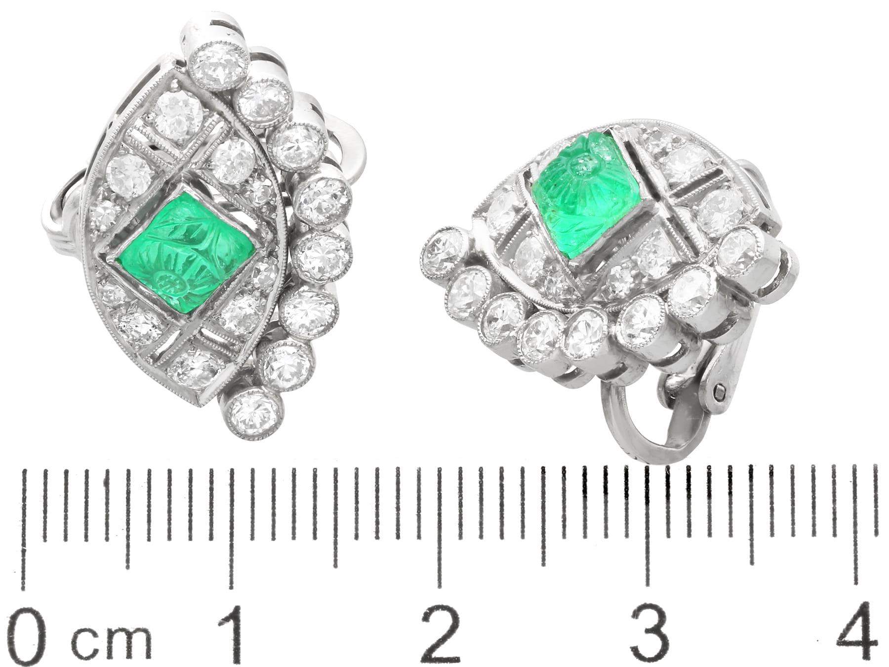 Art Deco 1.24 Carat Emerald 1.66 Carat Diamond and Platinum Earrings Circa 1920 For Sale 3