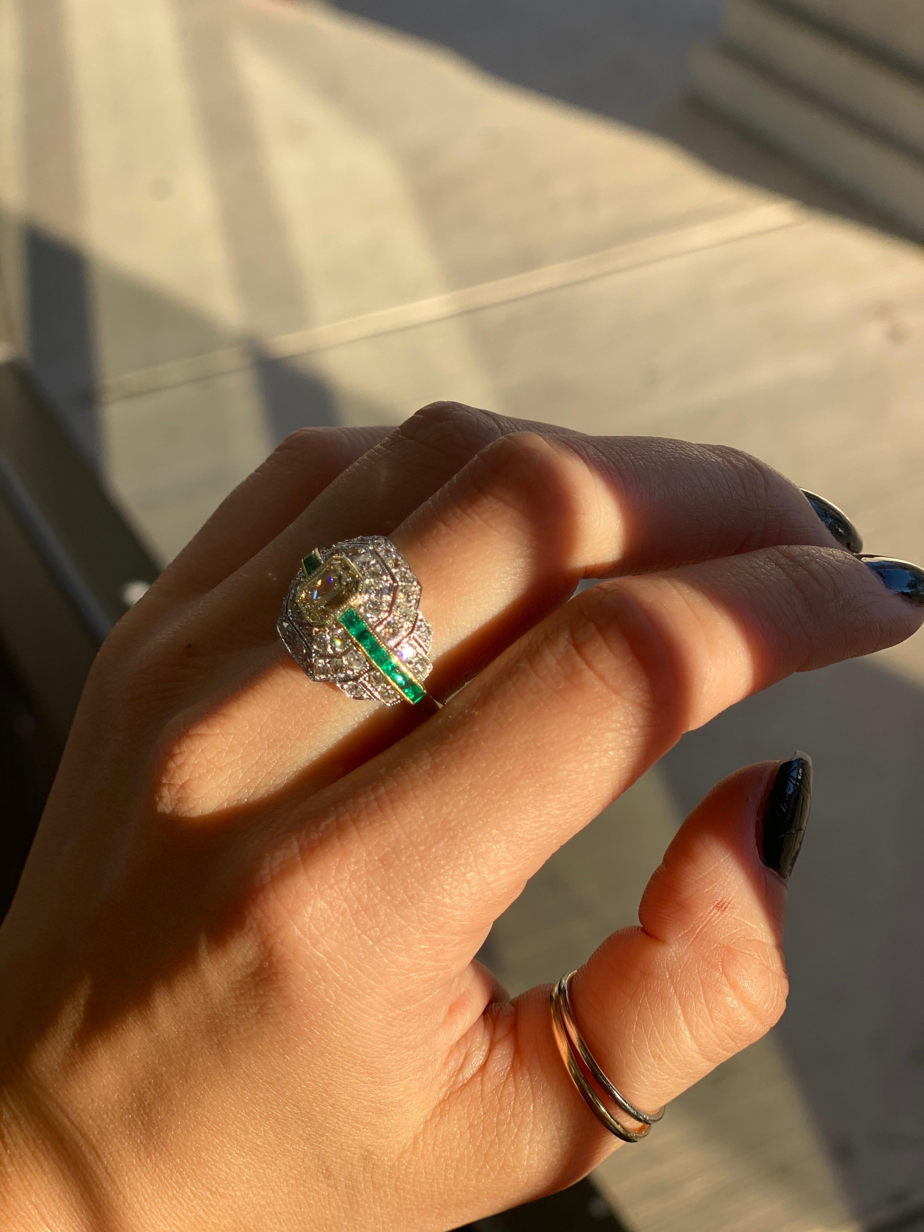 Art Deco 1.24 Carat Emerald Cut Diamond and Emerald Platinum Ring 9