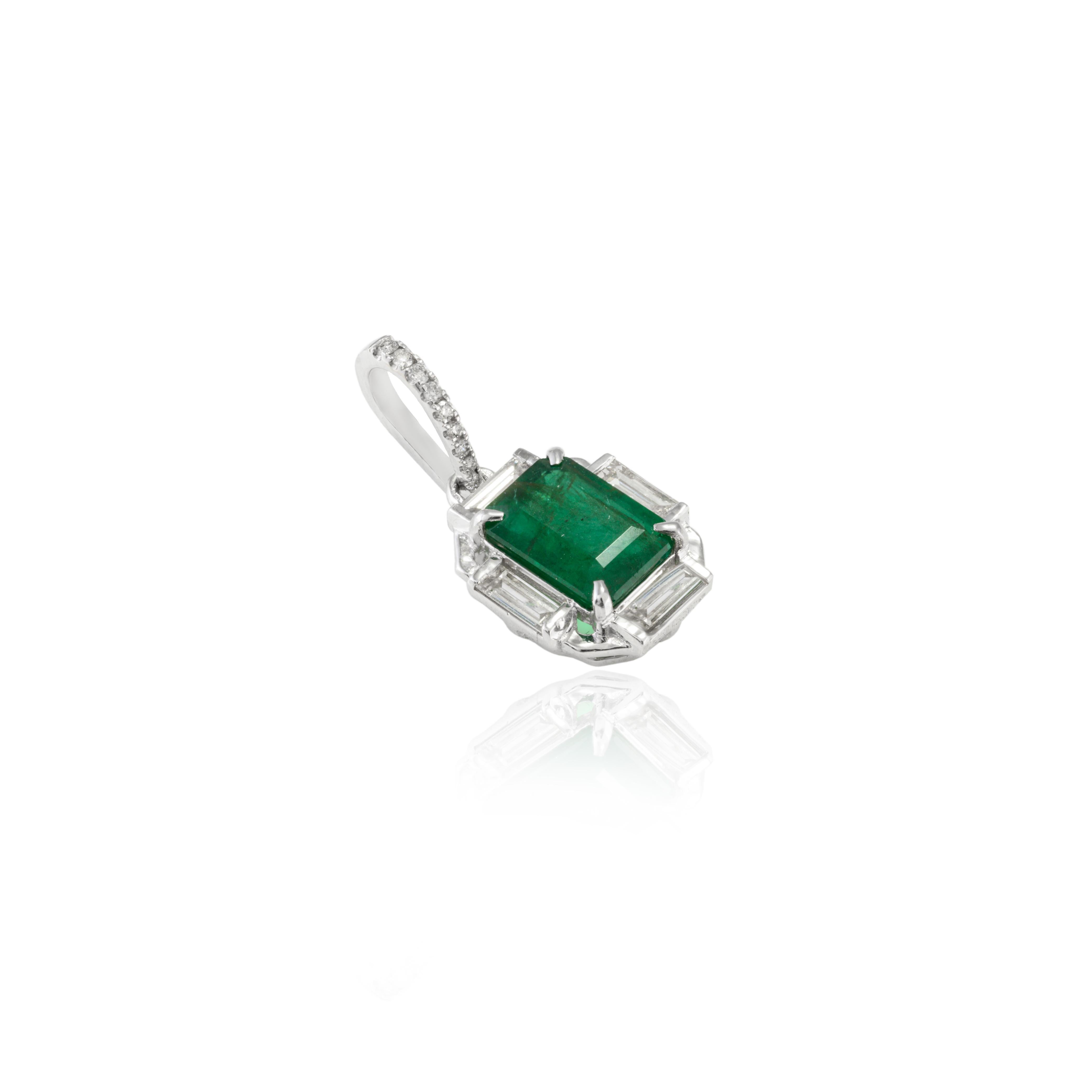 Women's Art Deco 1.26 Carat Octagon Cut Emerald Diamond Halo Pendant White Gold 18 Karat For Sale