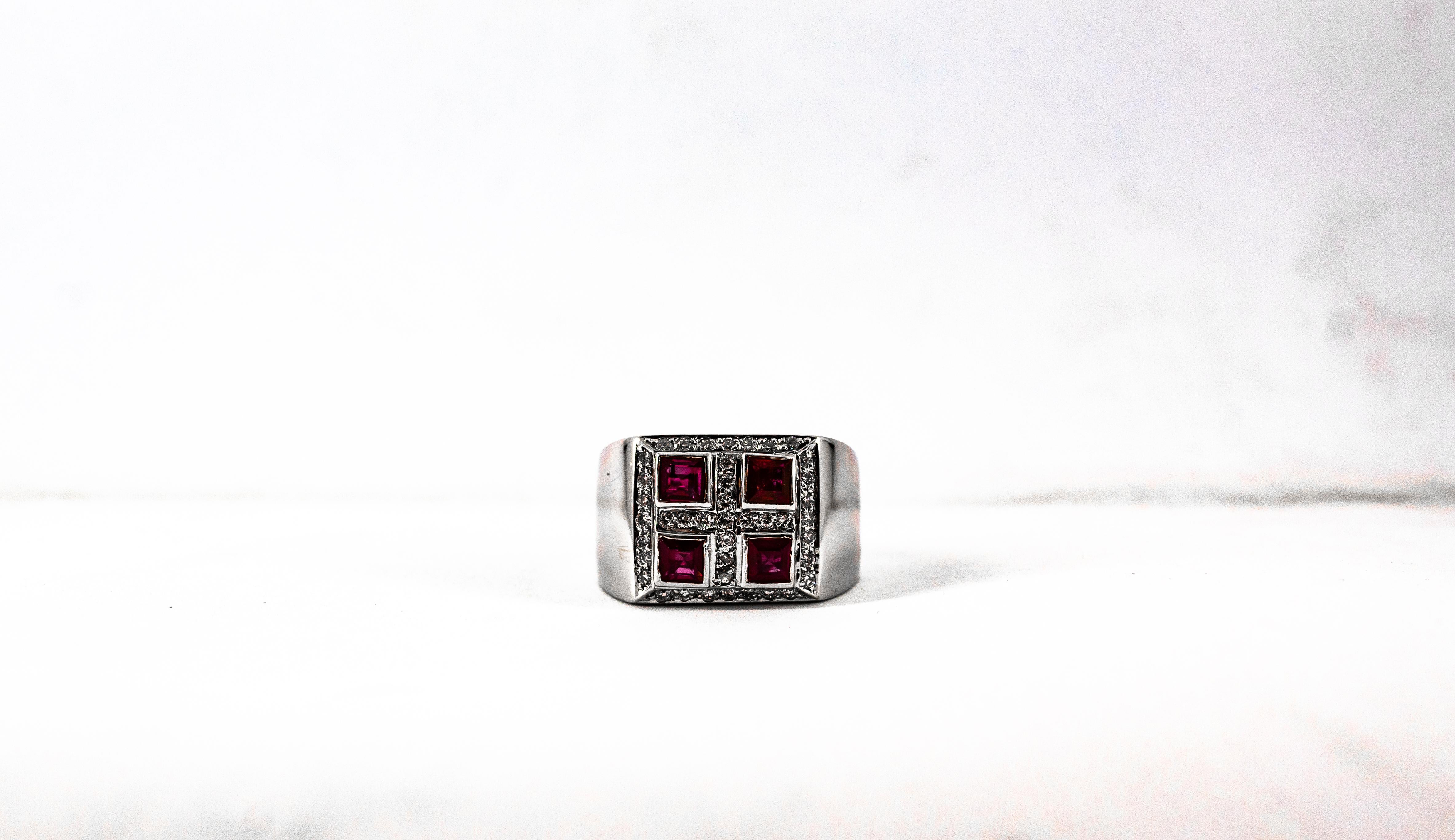 Art Deco Style 1.26 Carat White Diamond Carré Cut Ruby White Gold Cocktail Ring For Sale 4