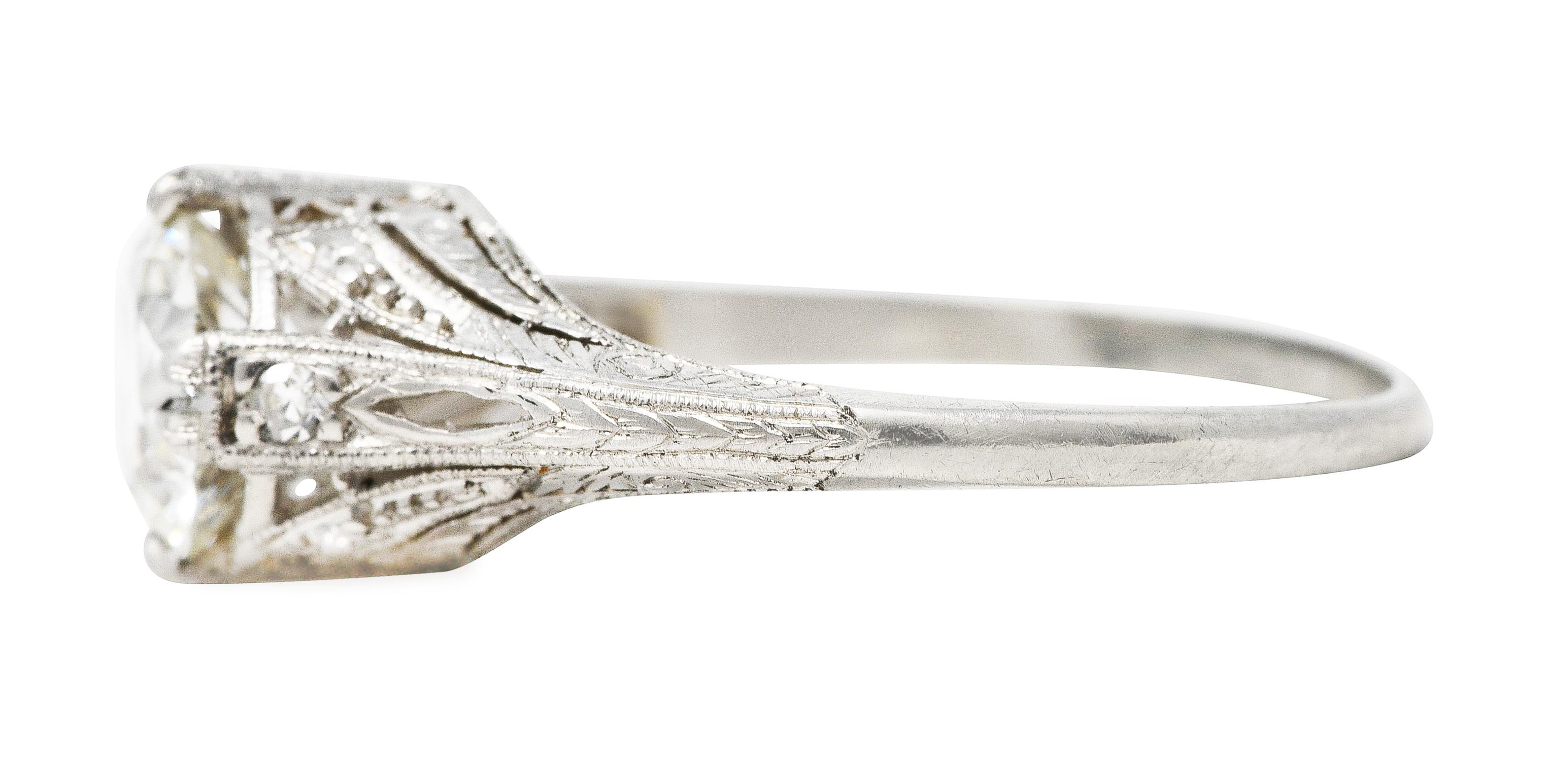 Women's or Men's Art Deco 1.26 Carats Diamond Platinum Engraved Engagement Ring
