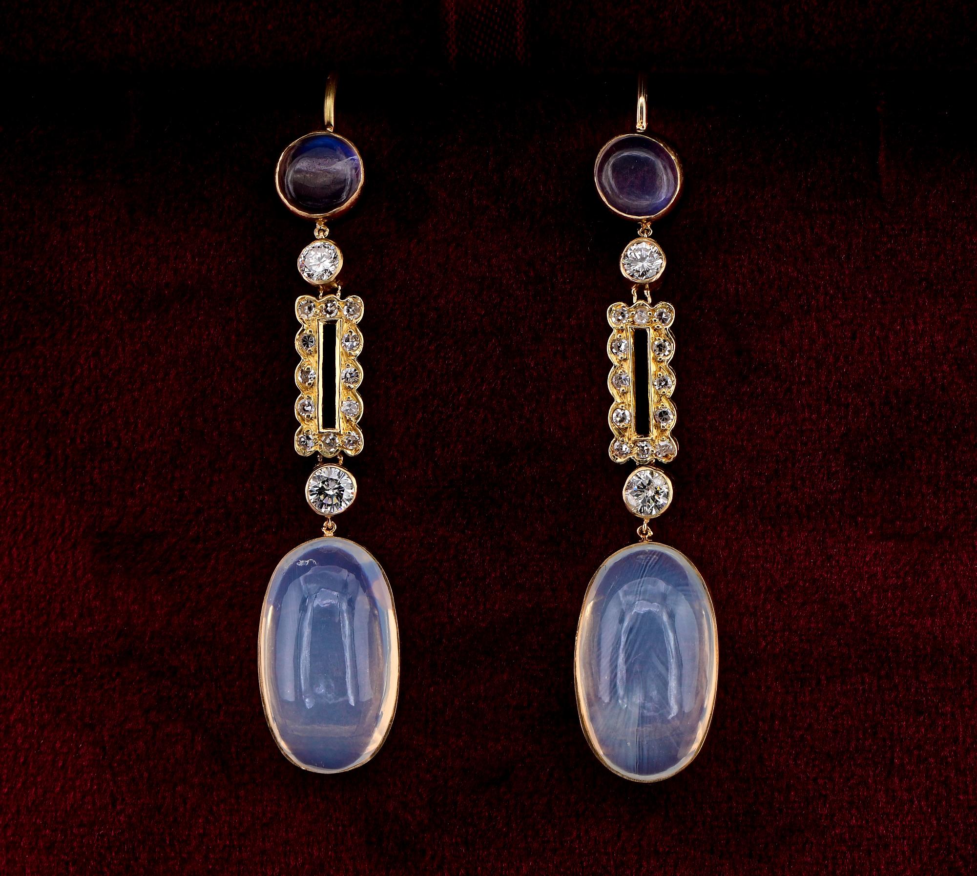 Art Deco 12.60 Ct. Moonstone Diamond Long Drop earrings In Good Condition For Sale In Napoli, IT