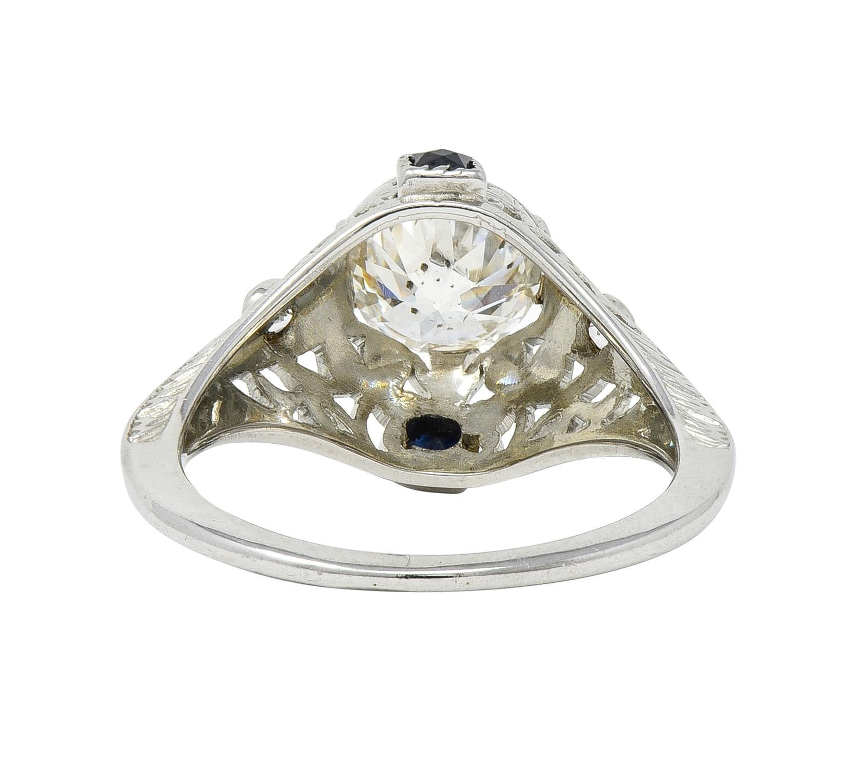 Bague de fiançailles Art déco en or blanc 18 carats avec diamants européens de 1,27 ct. pt. et saphirs Unisexe en vente