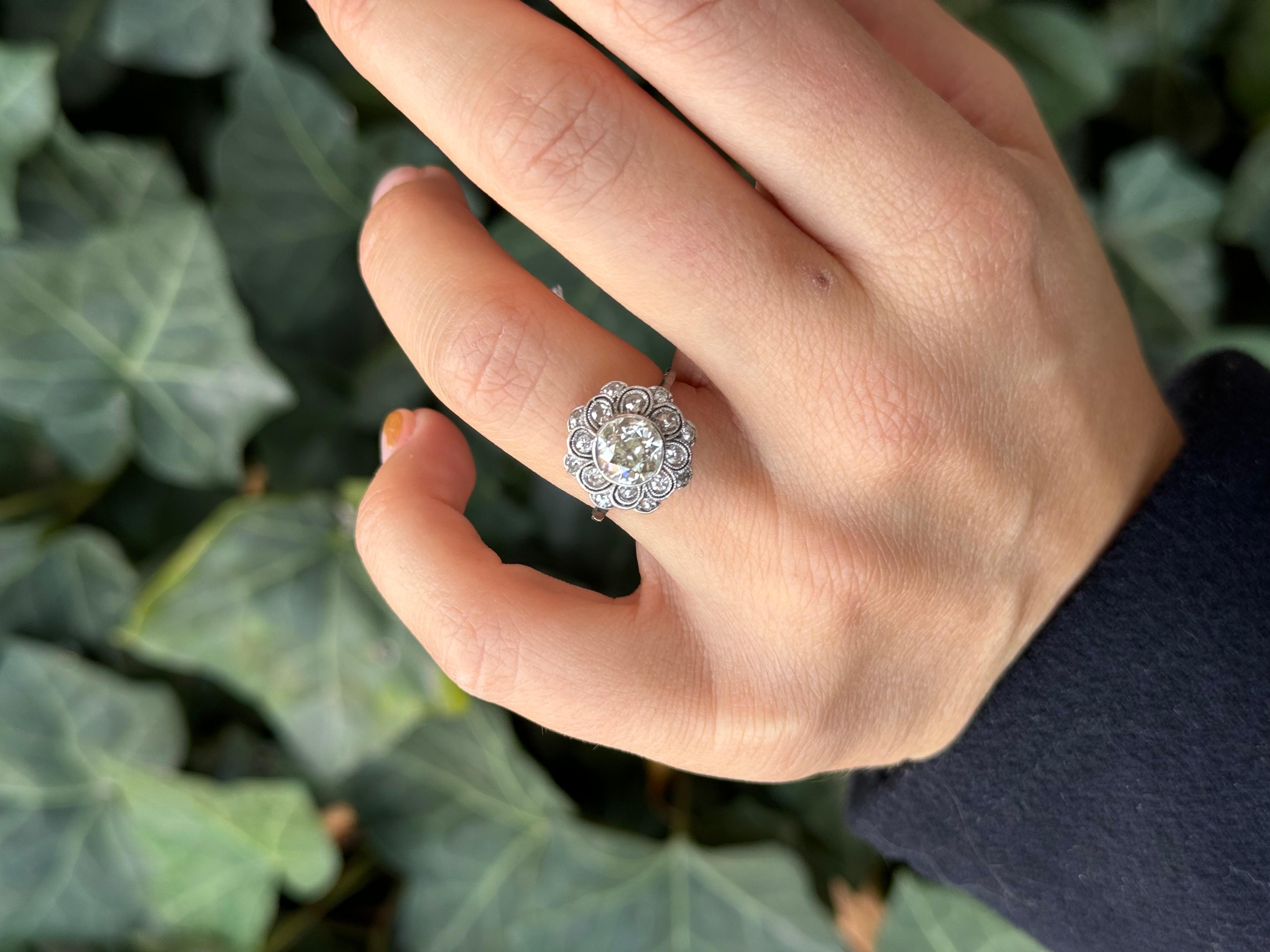 Bague Art déco 1.30 Carats diamant taille ancienne or 18K en vente 3