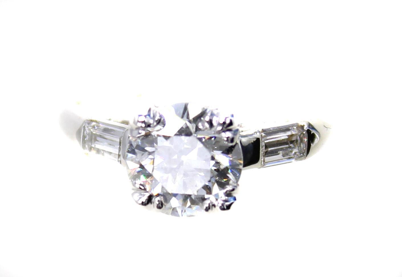 Women's or Men's Art Deco 1.33 Carat Old European Cut Diamond Platinum Engagement Ring