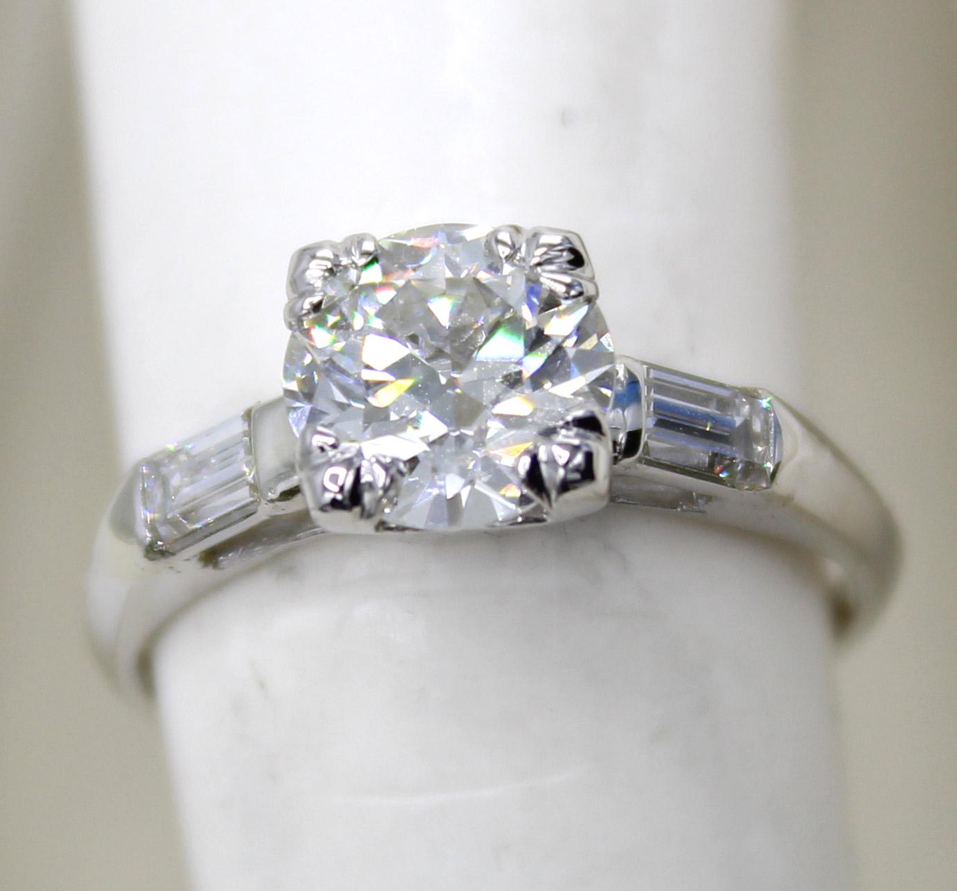 Art Deco 1.33 Carat Old European Cut Diamond Platinum Engagement Ring 2