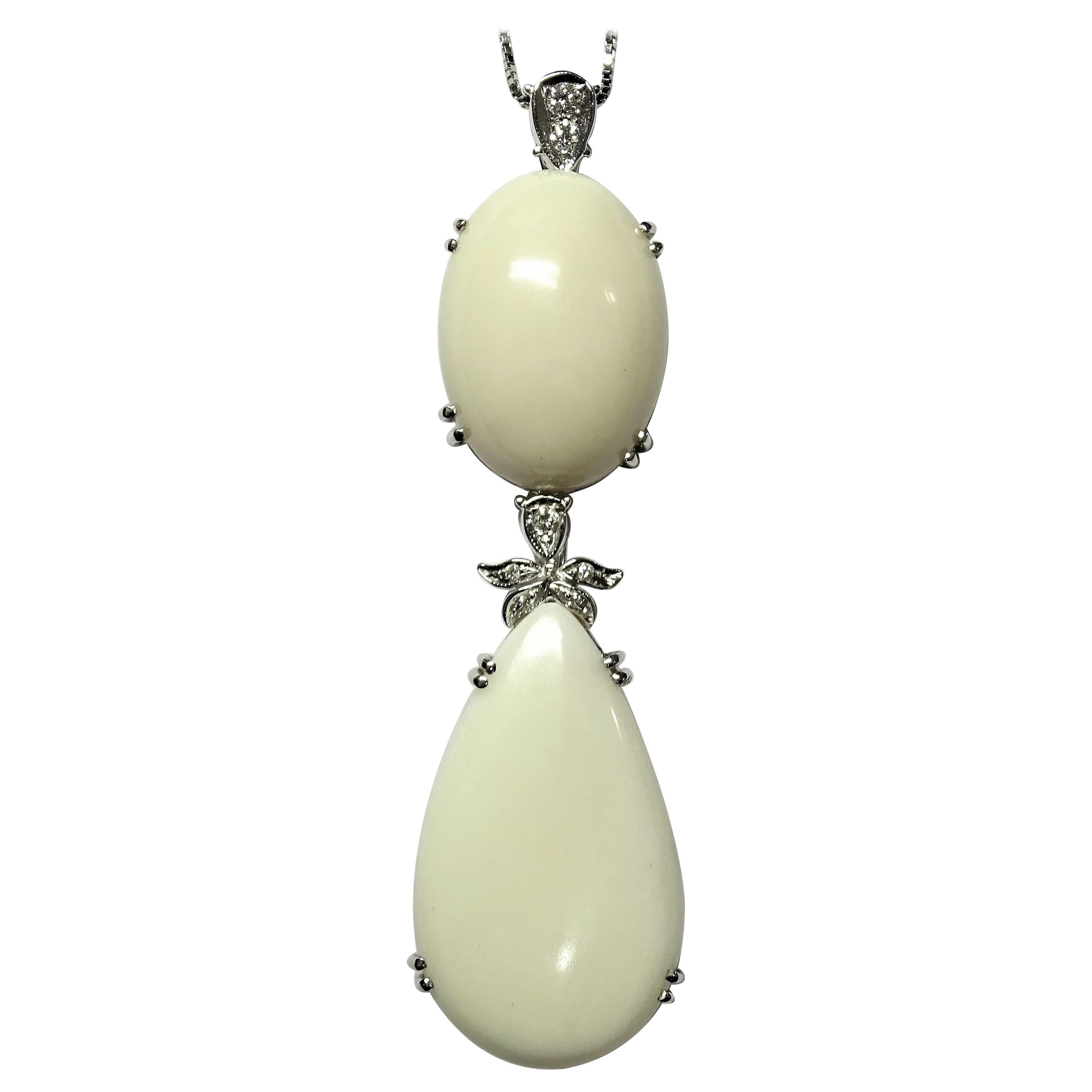 Art Deco Style 13.4 Grams White Coral White Diamond 18 Karat White Gold Pendant For Sale