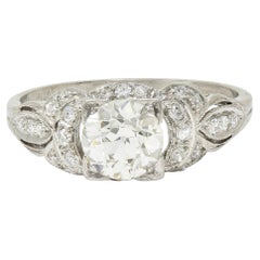 Art Deco 1,35 Karat alter europäischer Diamant Platin Vintage Verlobungsring mit Schleife