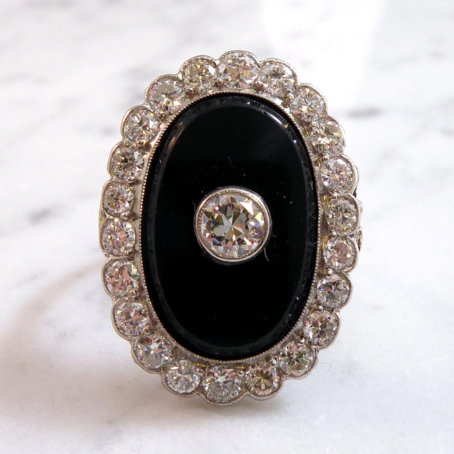 Art Deco 1.37 Carat Diamond and Onyx Ring, Oval Cluster, 1920, Platinum 4