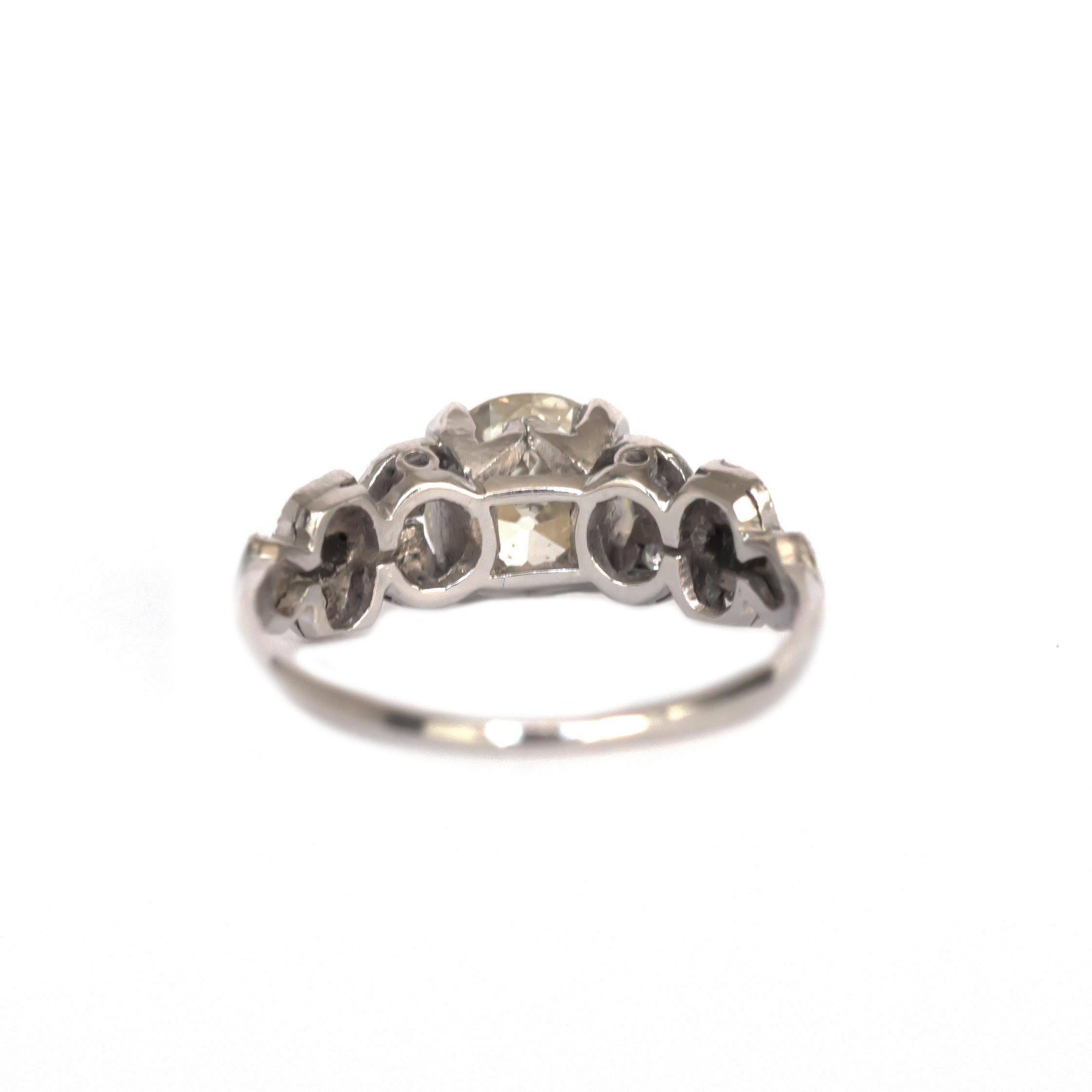 Women's Art Deco 1.37 Carat Old European Cut Diamond Platinum Engagement Ring