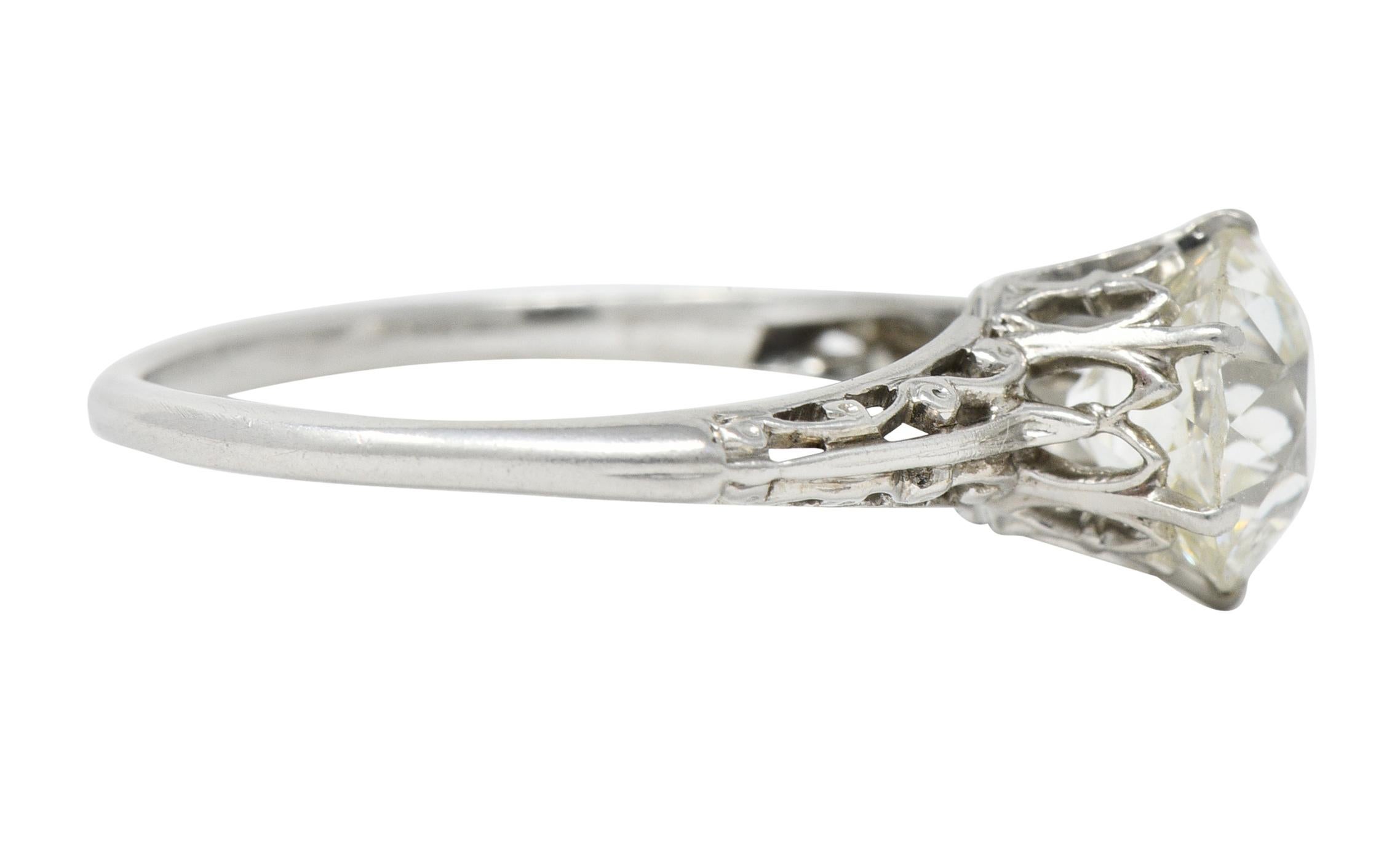 Art Deco Verlobungsring, 1,39 Karat Diamant Platin mit Schnörkeln und Solitär (Art déco) im Angebot