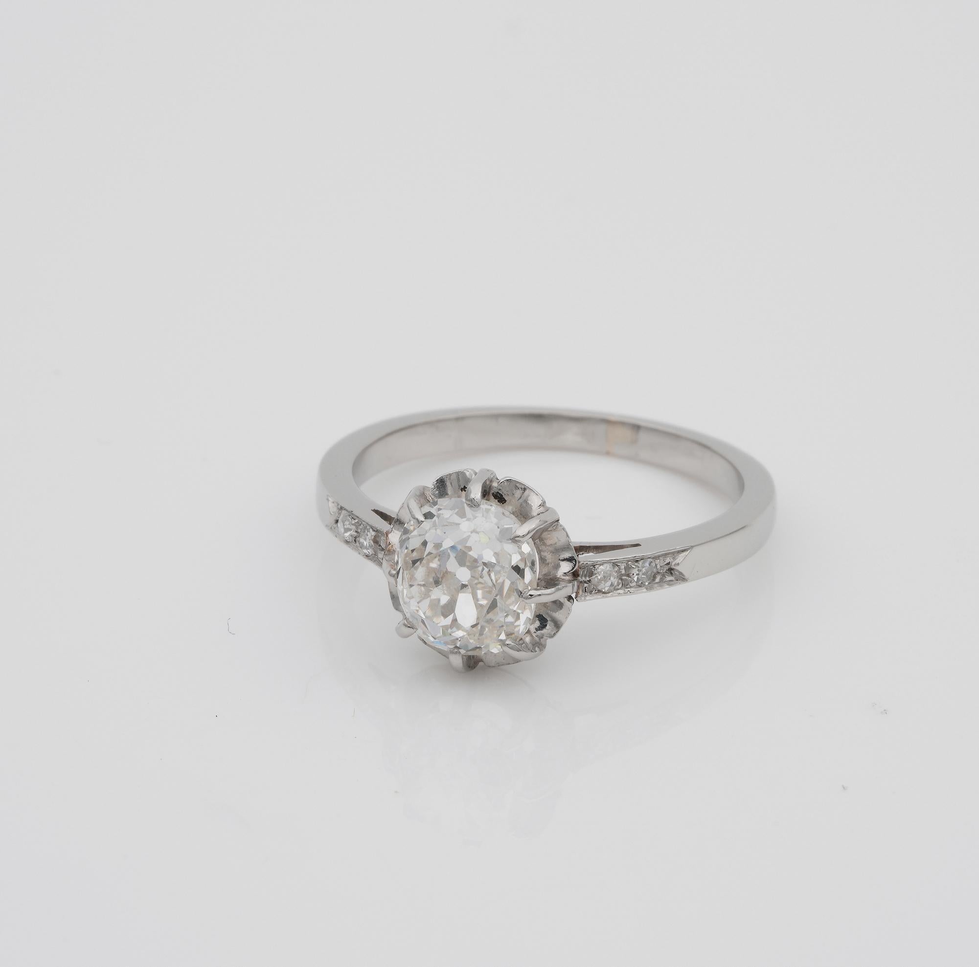 Women's or Men's Art Deco 1.39 Carat Weighted G VS Solitaire Diamond Platinum Ring