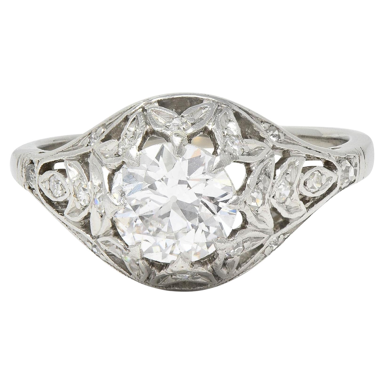 Bague de fiançailles vintage Art déco en platine avec feuillage et diamants de 1,39 carat, certifiés GIA en vente