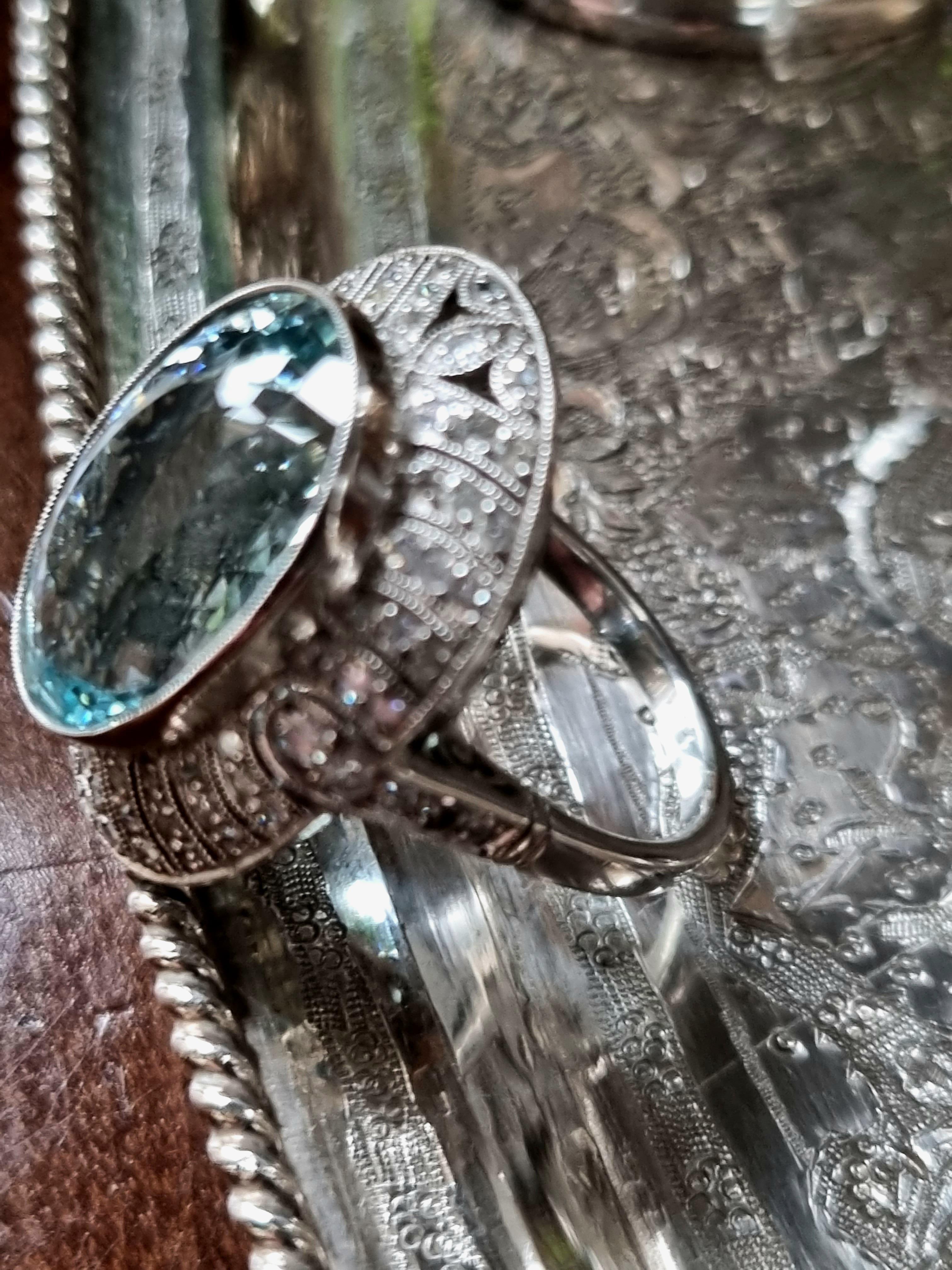 Art-Deco 14 carats Natural Aquamarine (No Treated) and Diamond in Platinum Ring  For Sale 7