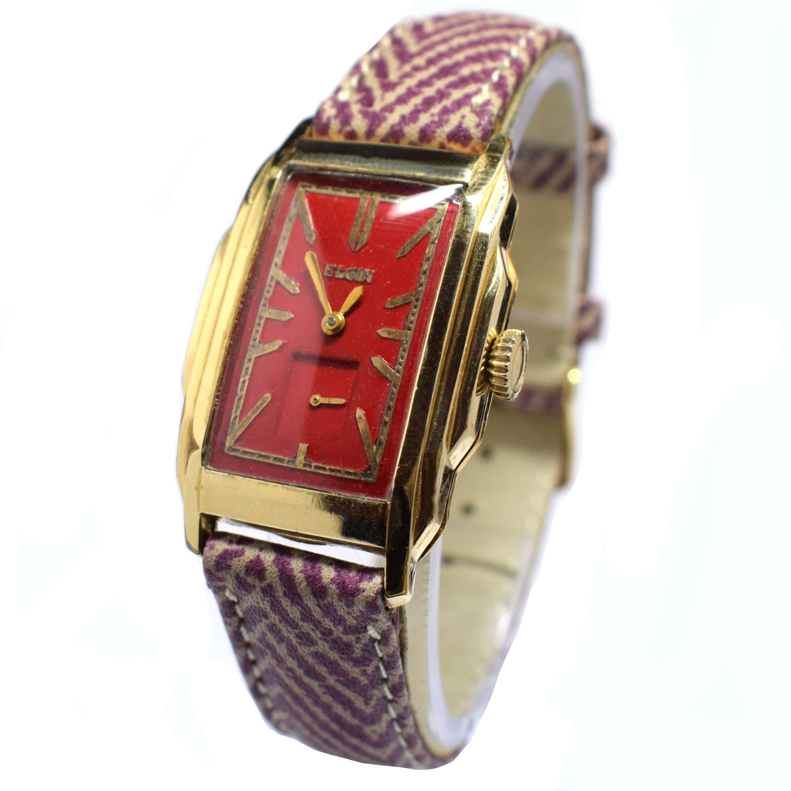 Art Deco 14-Karat Gold Cherry Red Gents Wristwatch by Elgin, Newly Serviced