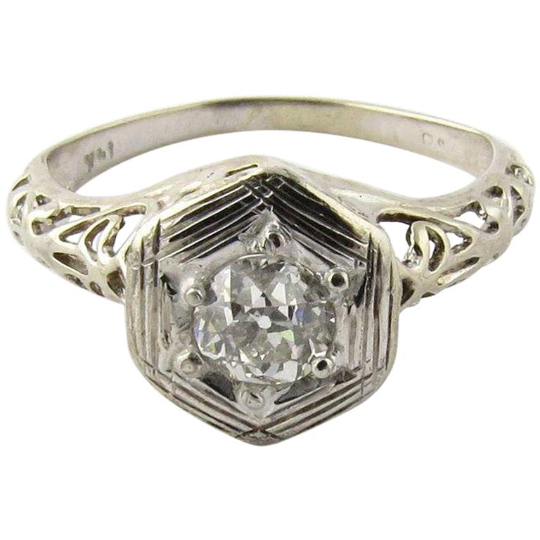 Art Deco 14 Karat White Gold Diamond Ring