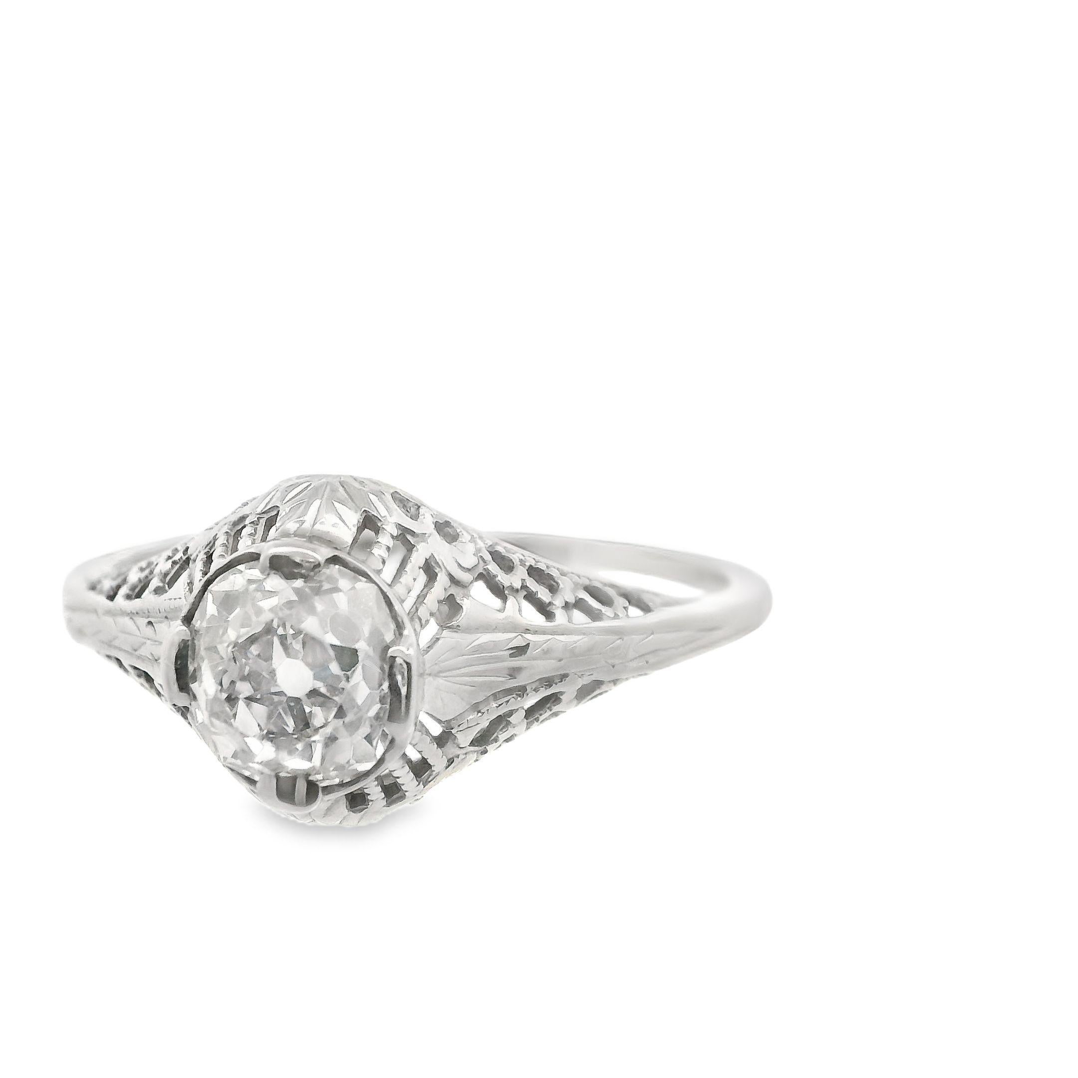 Art déco Art Deco 14 Karat White Gold Filigree .7ct Old Mine Cut Diamond Engagement Ring en vente