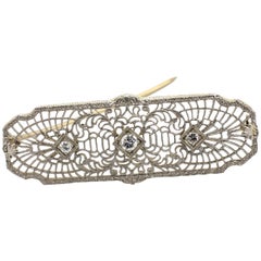 Art Deco 14 Karat White Gold Filigree Diamond Bar Pin Brooch
