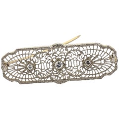 Art Deco 14 Karat White Gold Filigree Diamond Bar Pin Brooch