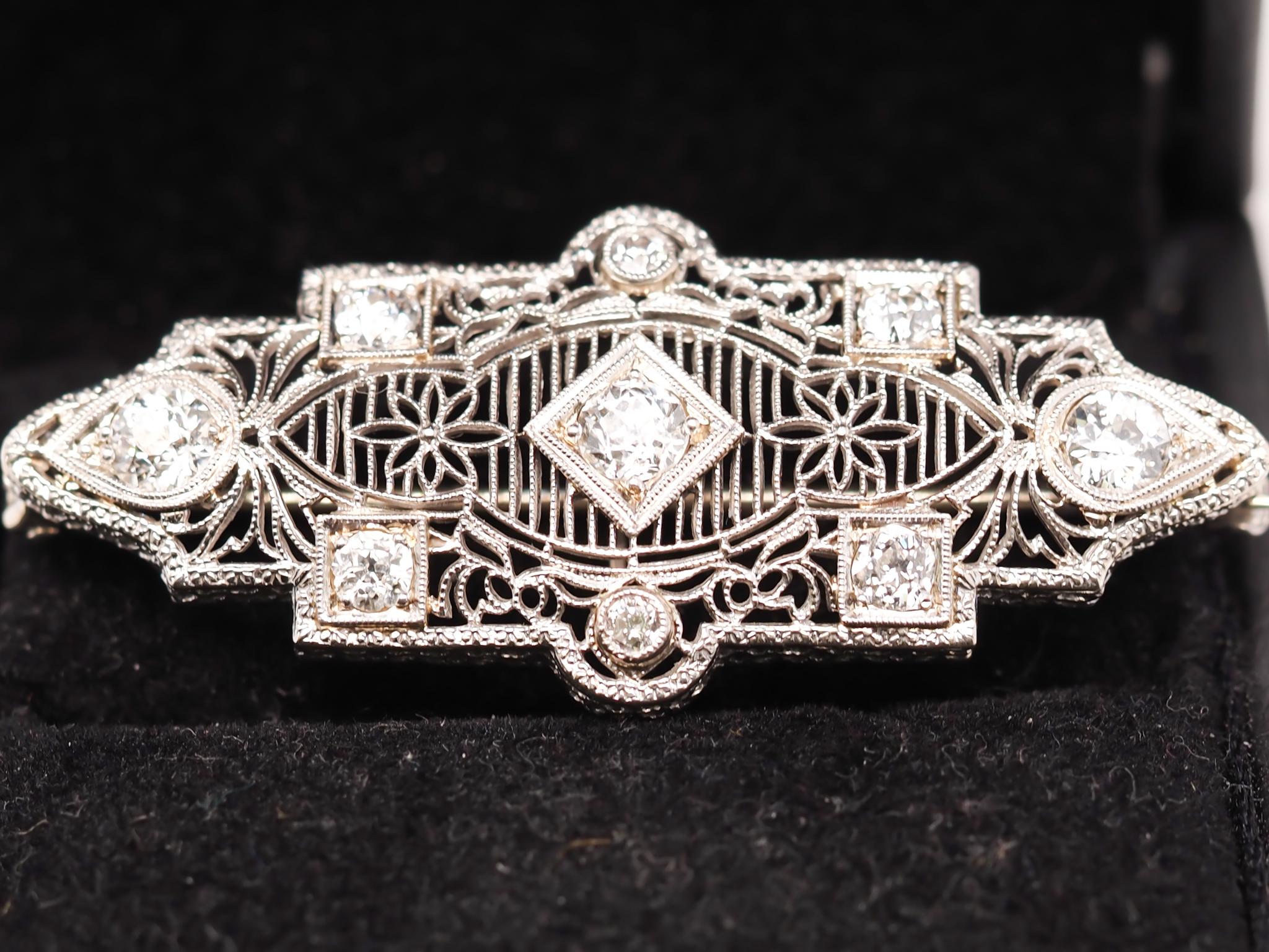 Women's or Men's Art Deco 14 Karat White Gold Filigree Old European Diamond Brooch