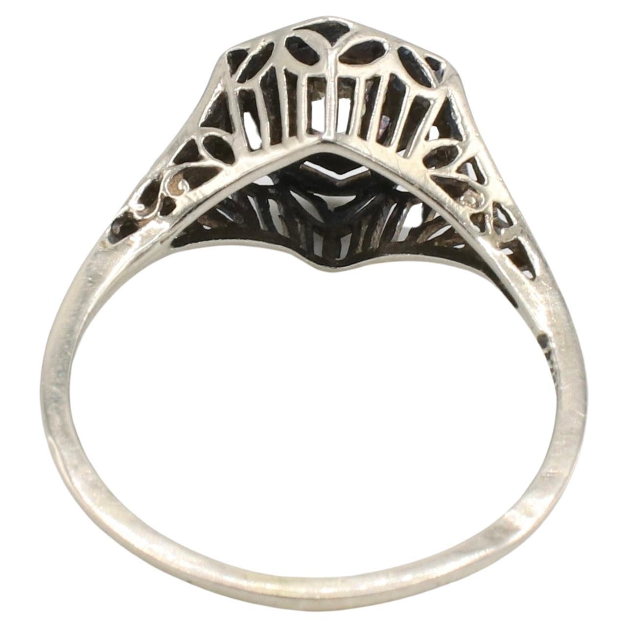 Women's Art Deco 14 Karat White Gold Old Mine Cut Natural Diamond Ring  For Sale