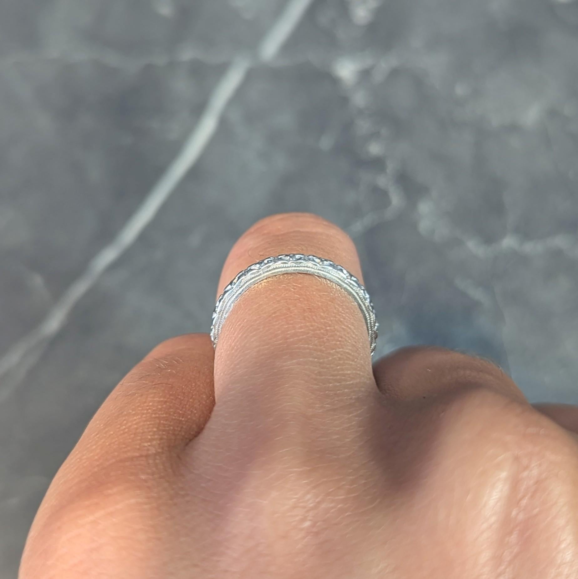 Art Deco 14 Karat White Gold Orange Blossom Vintage Wedding Band Ring en vente 6