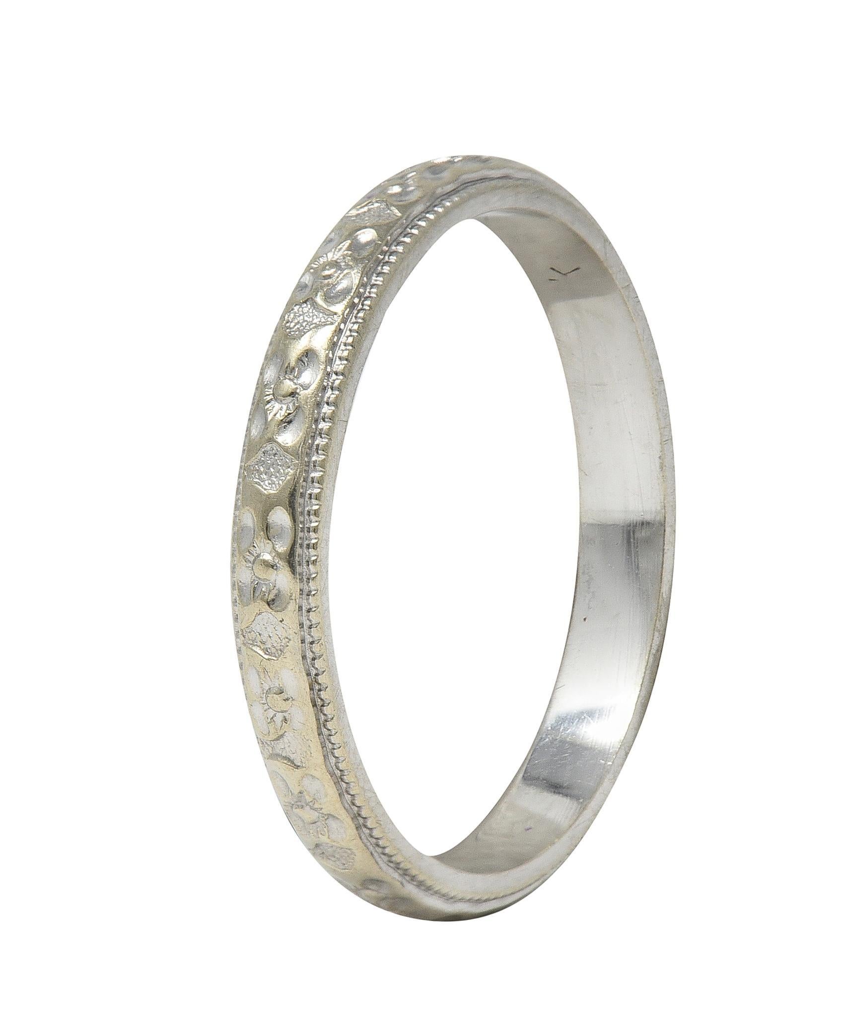 Art Deco 14 Karat White Gold Vintage Orange Blossom Wedding Band Ring In Excellent Condition For Sale In Philadelphia, PA