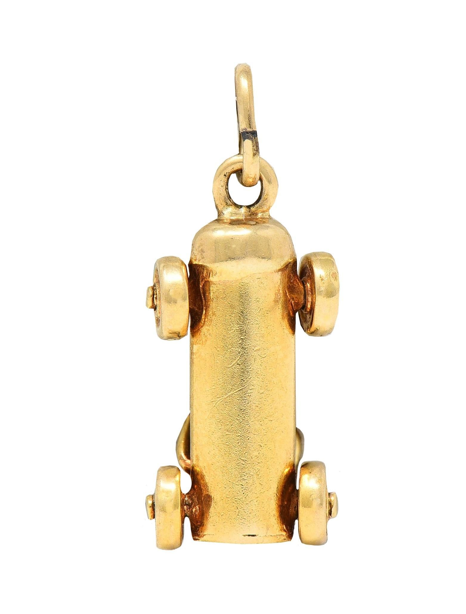 Breloque Soapbox Derby Art Déco en or jaune 14 carats ancienne en vente 1