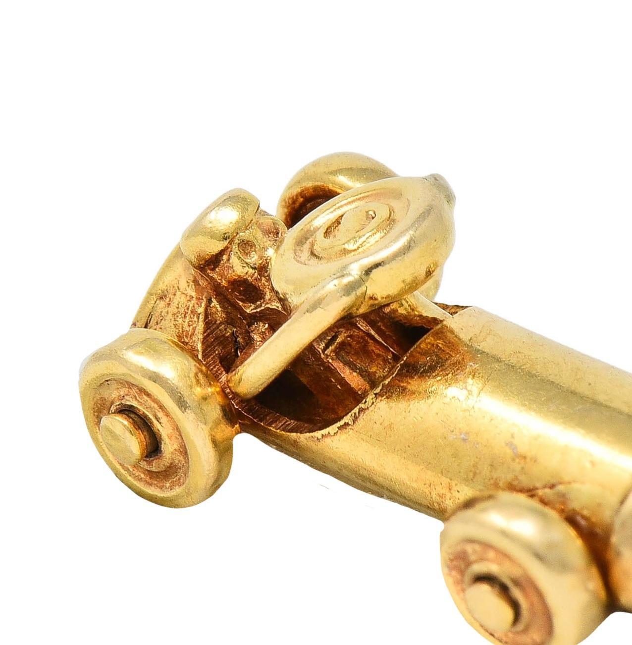 Breloque Soapbox Derby Art Déco en or jaune 14 carats ancienne en vente 3