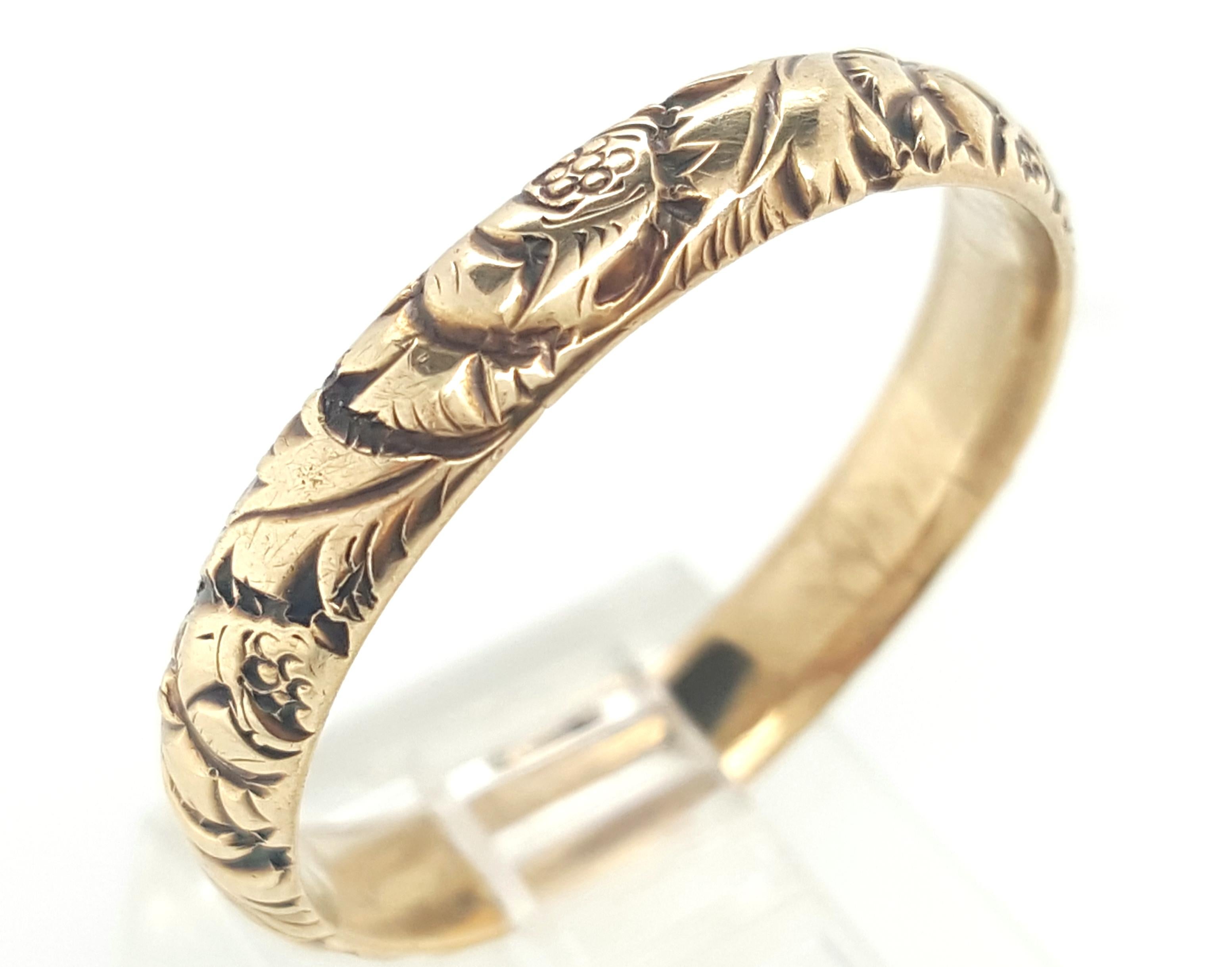 yellow gold floral wedding band