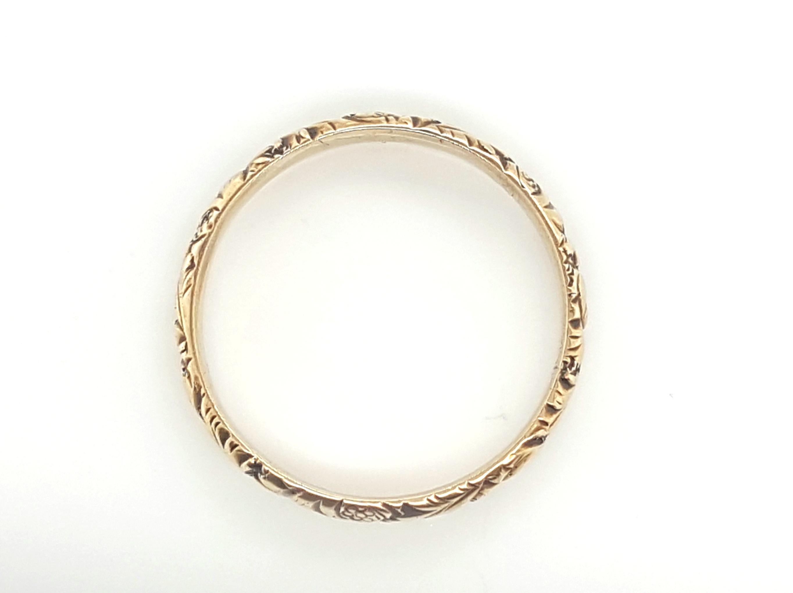 14 karat gold wedding band