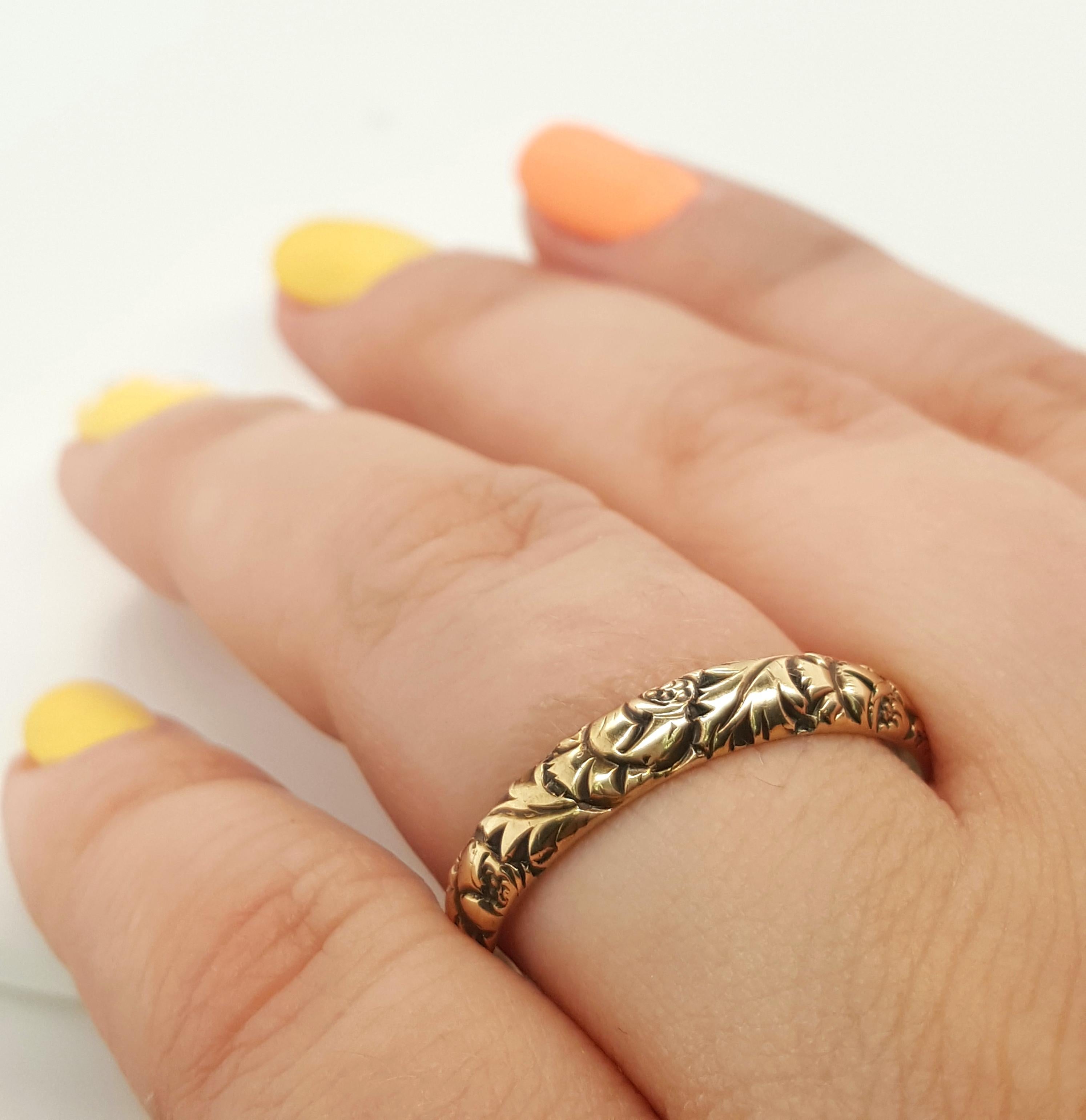 Alliance Art déco en or jaune 14 carats à motifs floraux en vente 2
