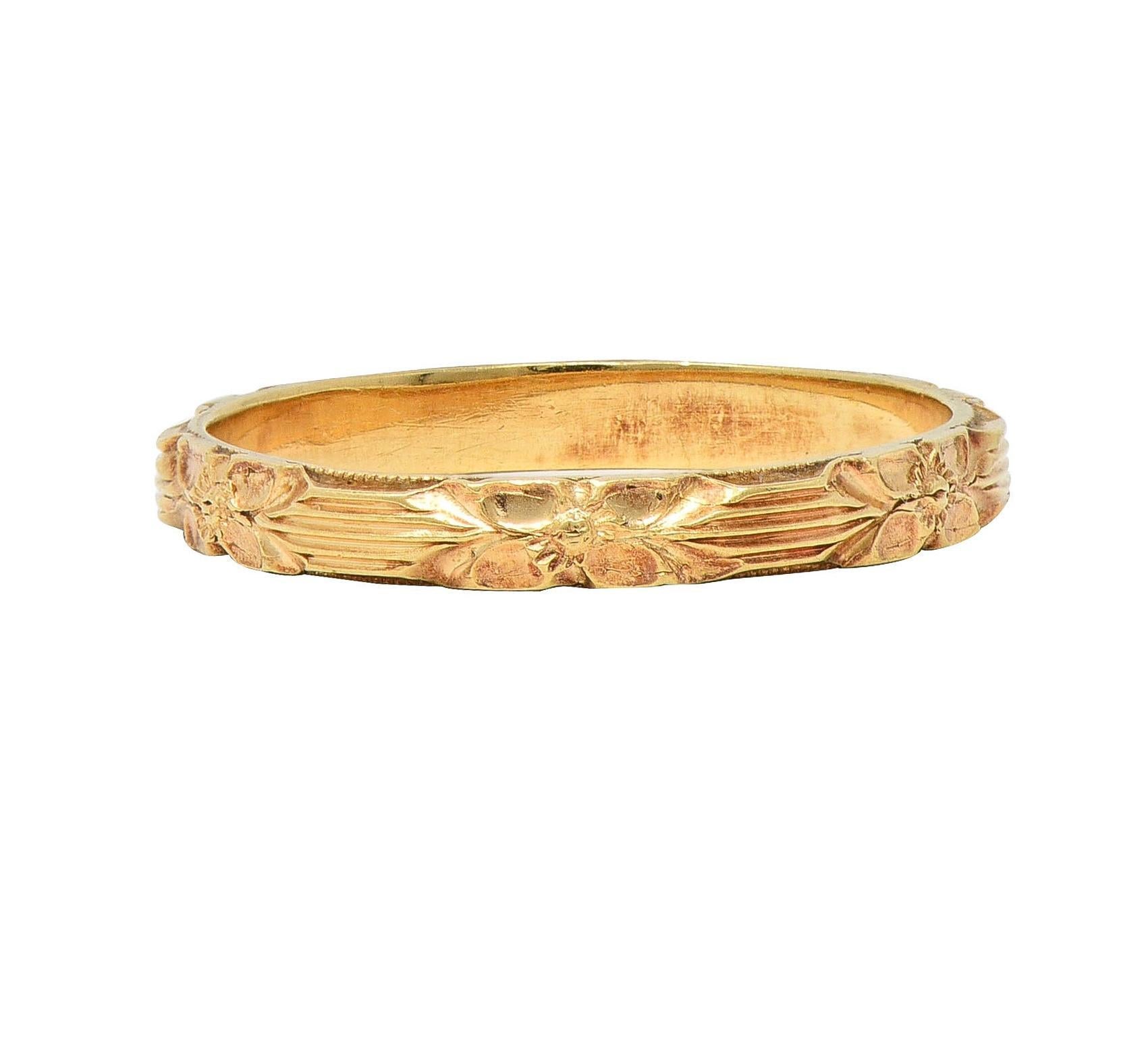 Art Deco 14 Karat Yellow Gold Orange Blossom Vintage Wedding Band Ring In Excellent Condition For Sale In Philadelphia, PA