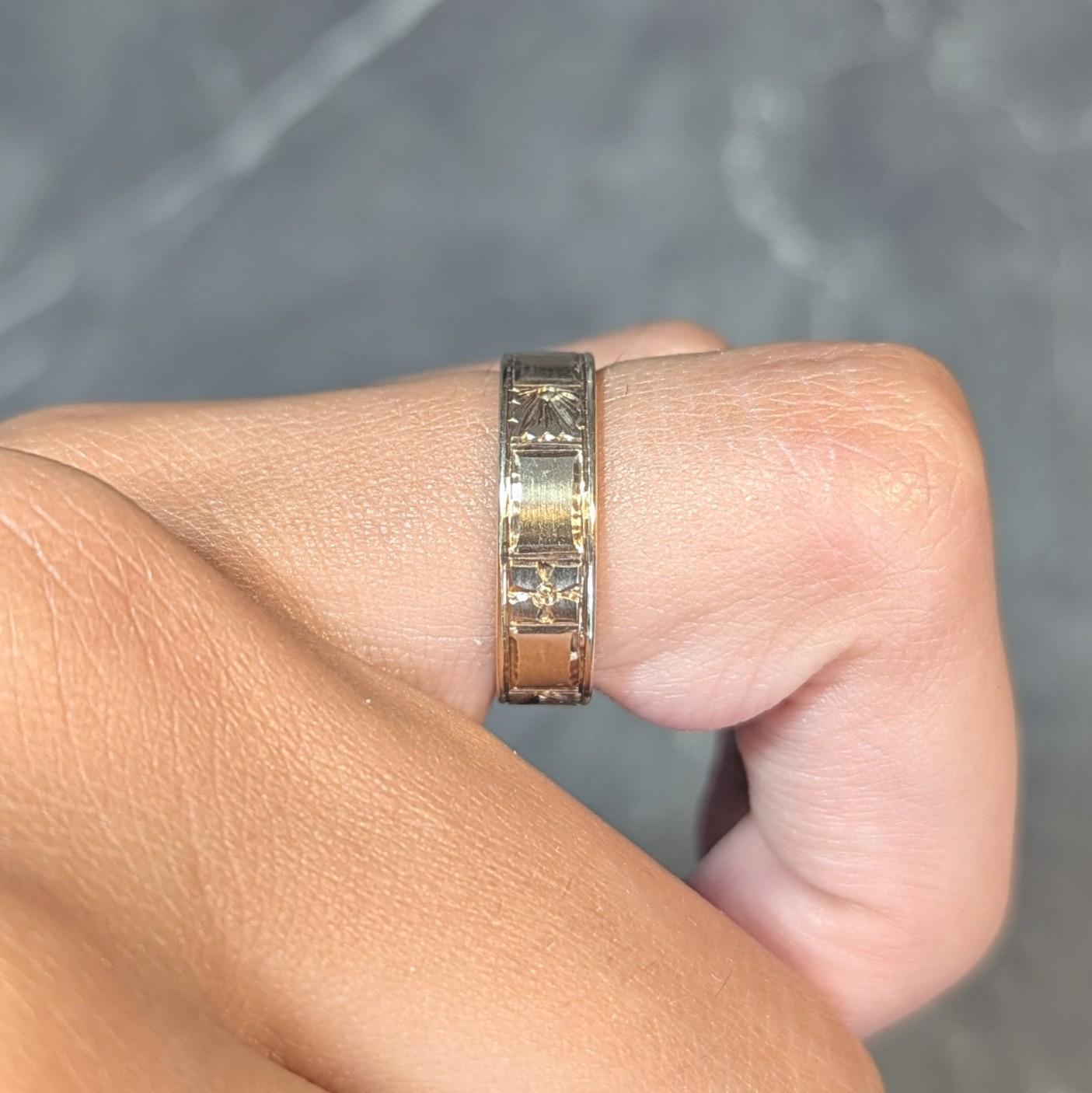 Anello Art of Vintage 14 Karat Yellow Gold Orange Blossom Vintage Wide Wedding Band in vendita 6