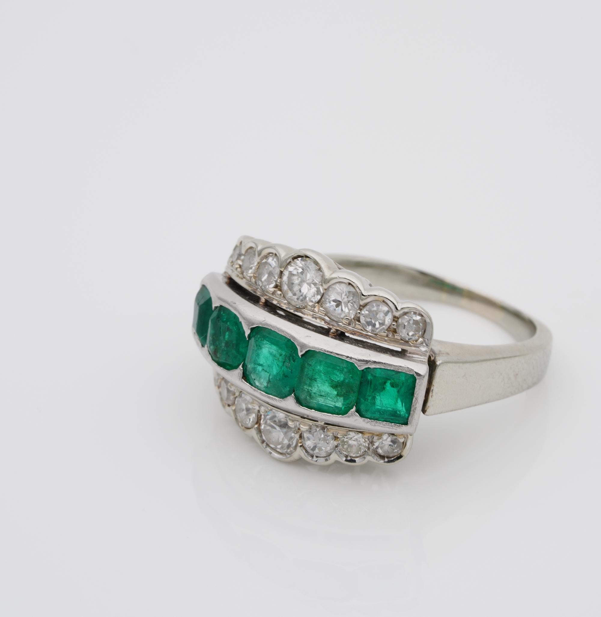 Women's Art Deco 1.40 Carat Colombian Emerald 1.20 Carat Old Cut Diamond Ring