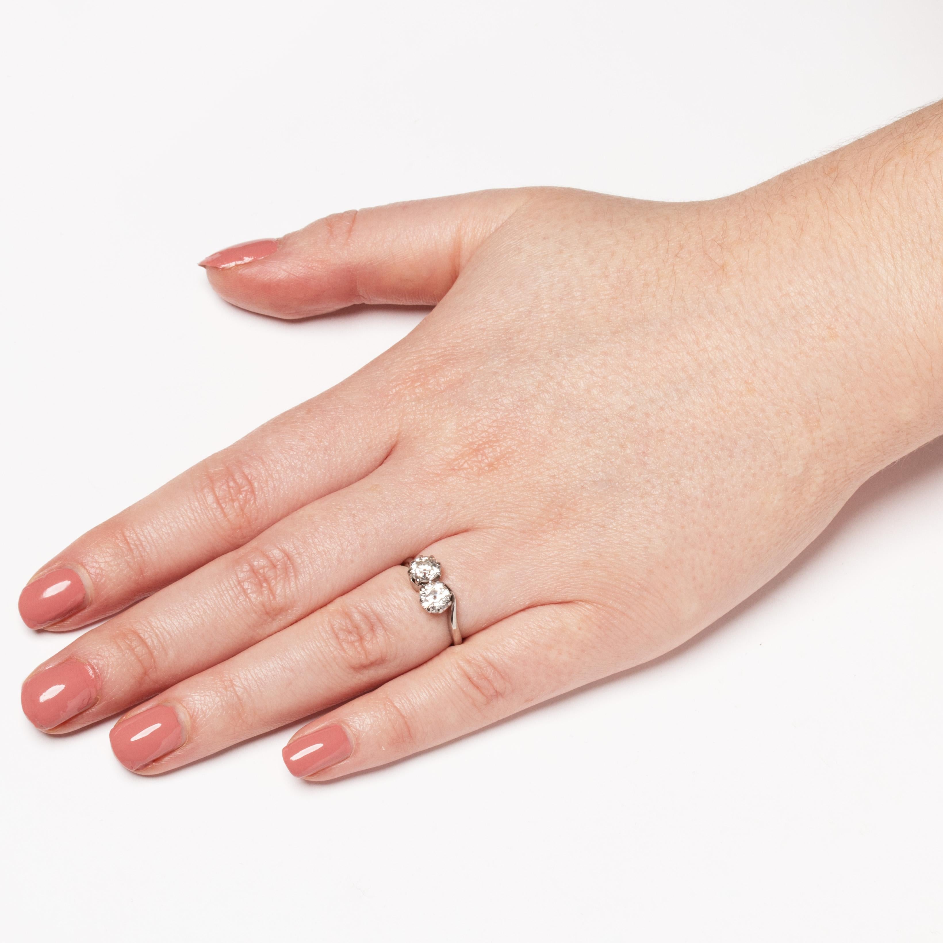 Art Deco 1.40ct Diamond Two Stone Twist Ring, c.1920s Bon état - En vente à London, GB
