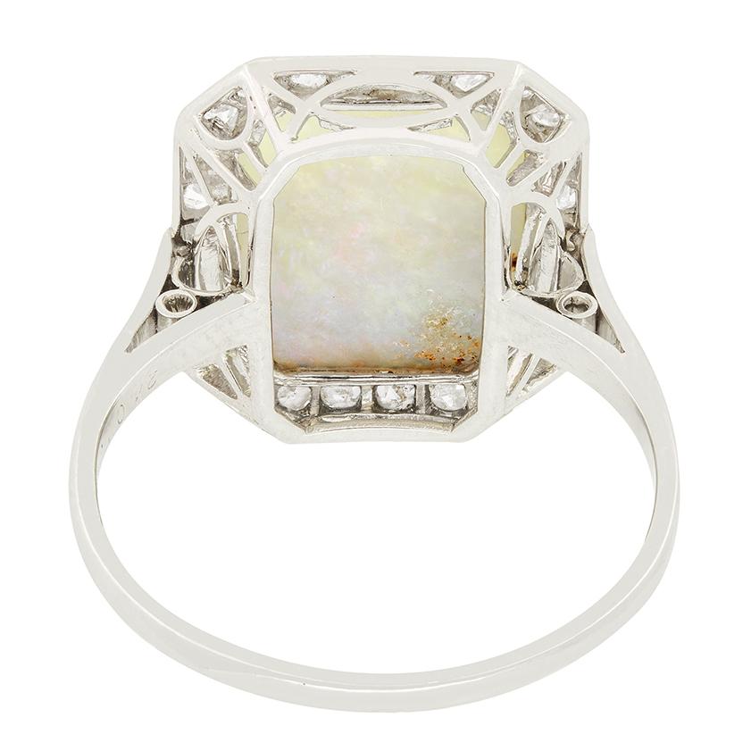 Art Deco 1.40ct Opal and Diamond Halo Ring, c.1920s In Good Condition For Sale In London, GB