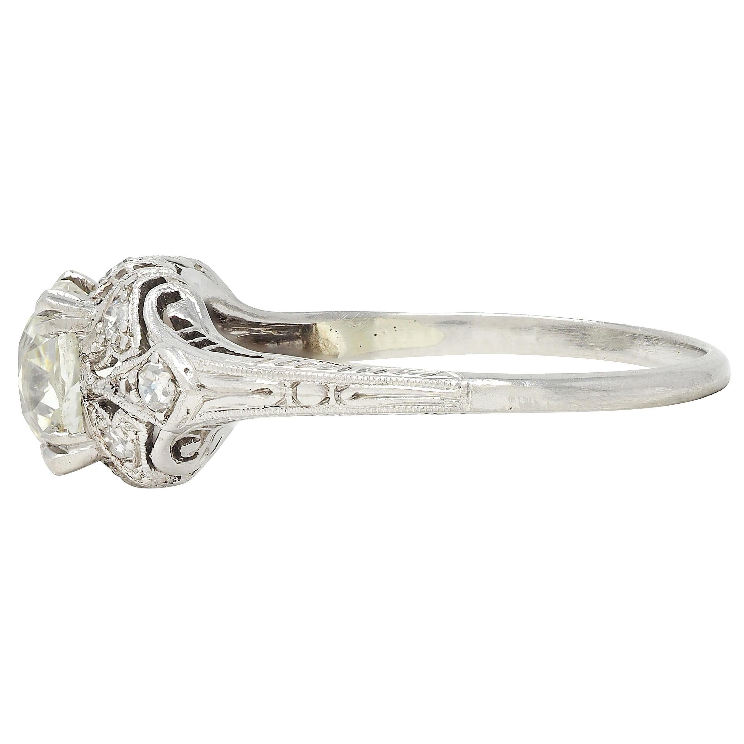 Anillo de compromiso Art Déco 1,44 CTW Diamante Mina Antigua Foliado Platino Vintage en Excelente estado para la venta en Philadelphia, PA
